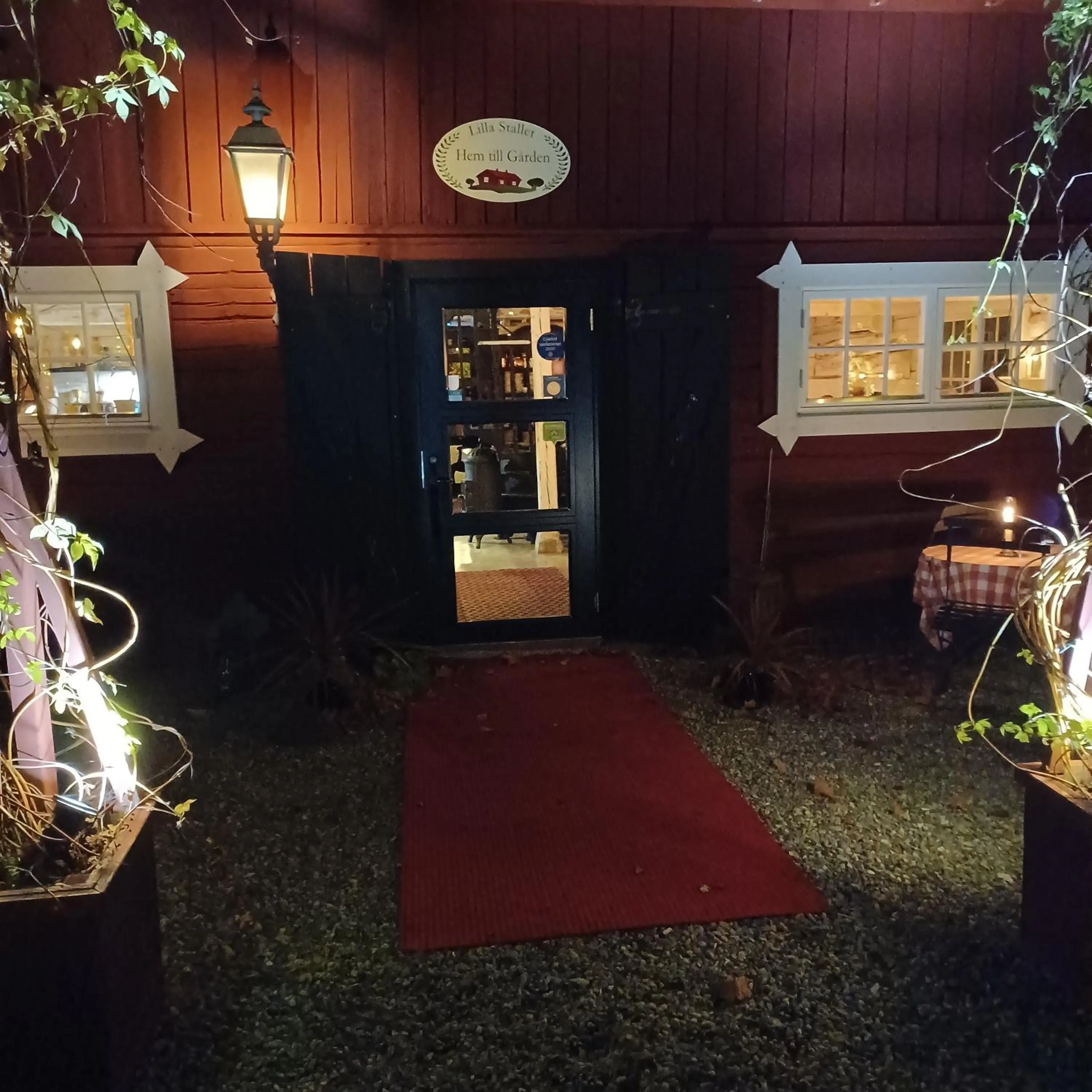 Restaurant/places to eat in Hem till Gården boutique hotel