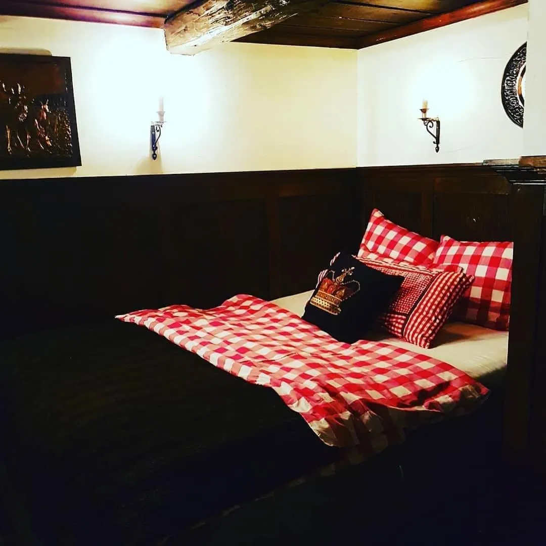 Bed in Hem till Gården boutique hotel