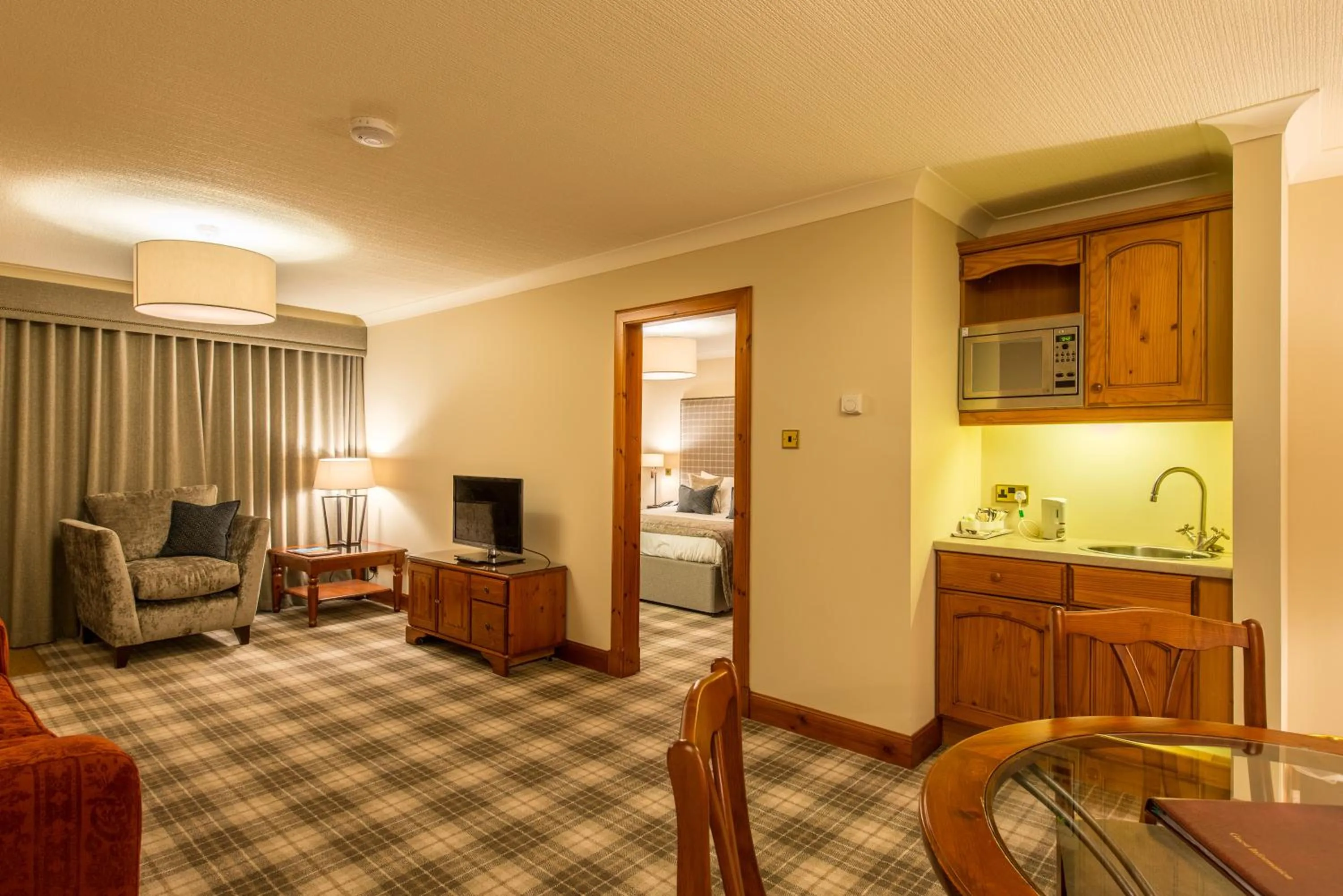 Living room, Bed in Murrayshall Country Estate