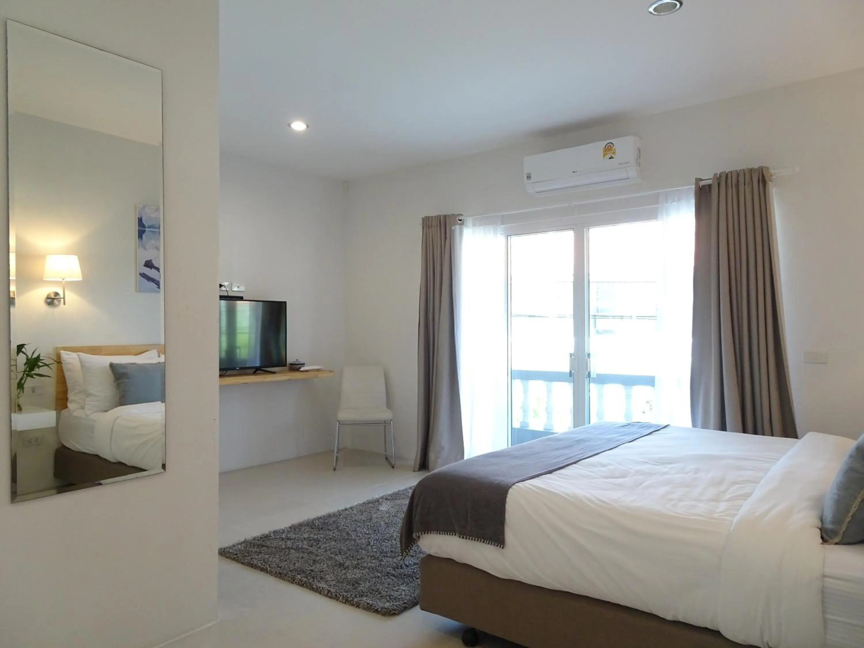 Bedroom, Bed in Isara Khao Lak