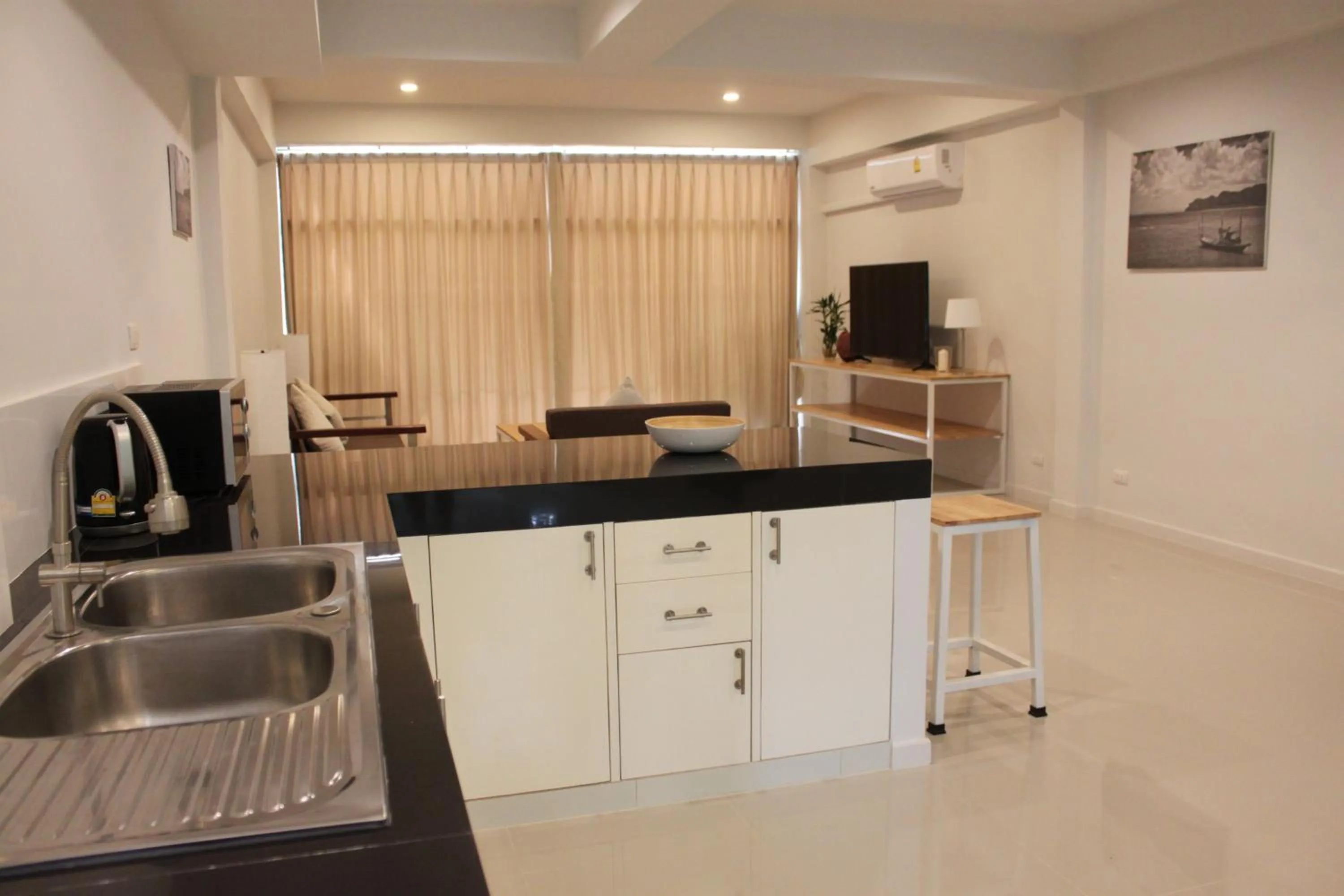 Kitchen or kitchenette in Isara Khao Lak