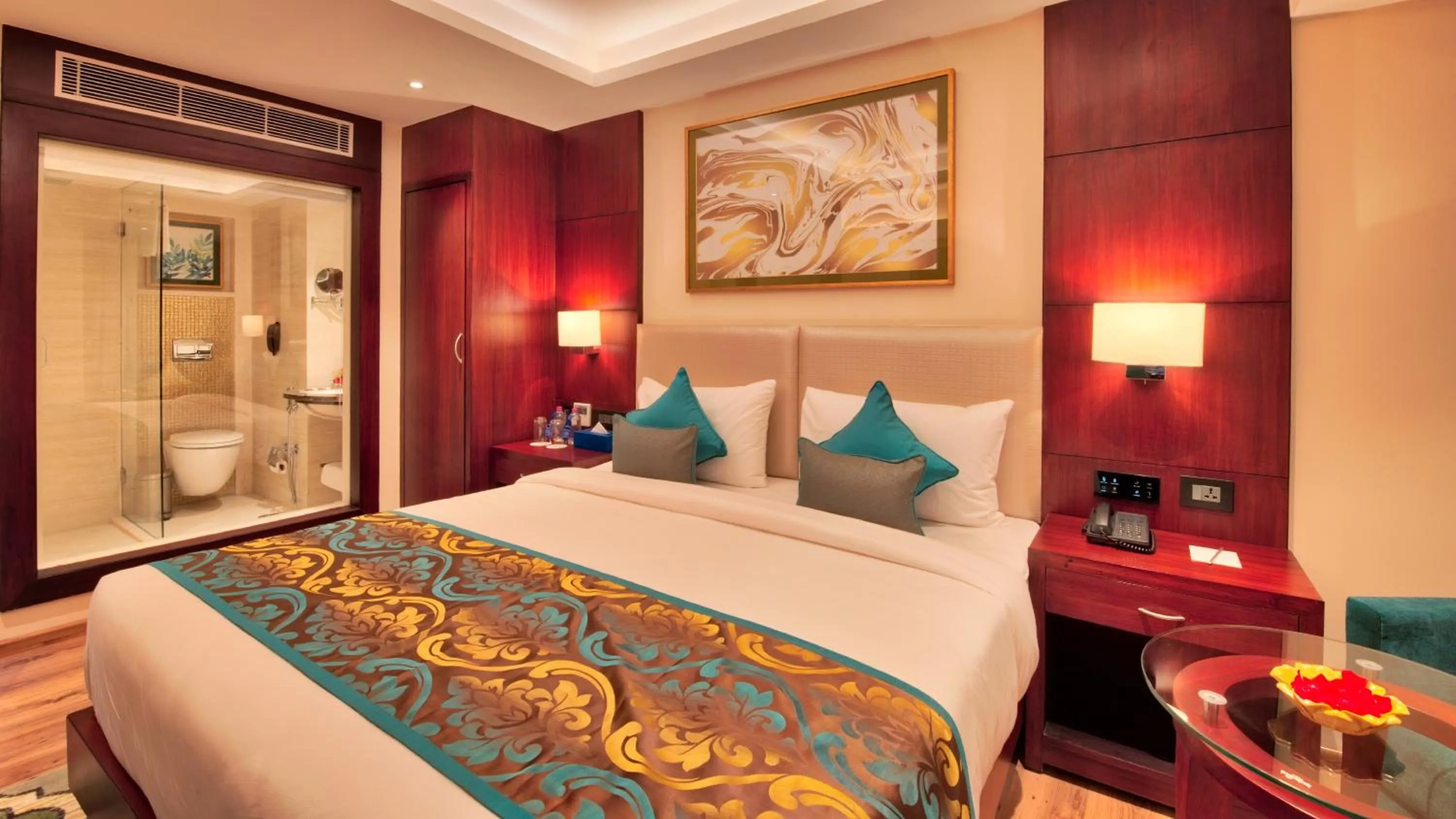 Bedroom, Bed in Golden Tulip Essential Jaipur