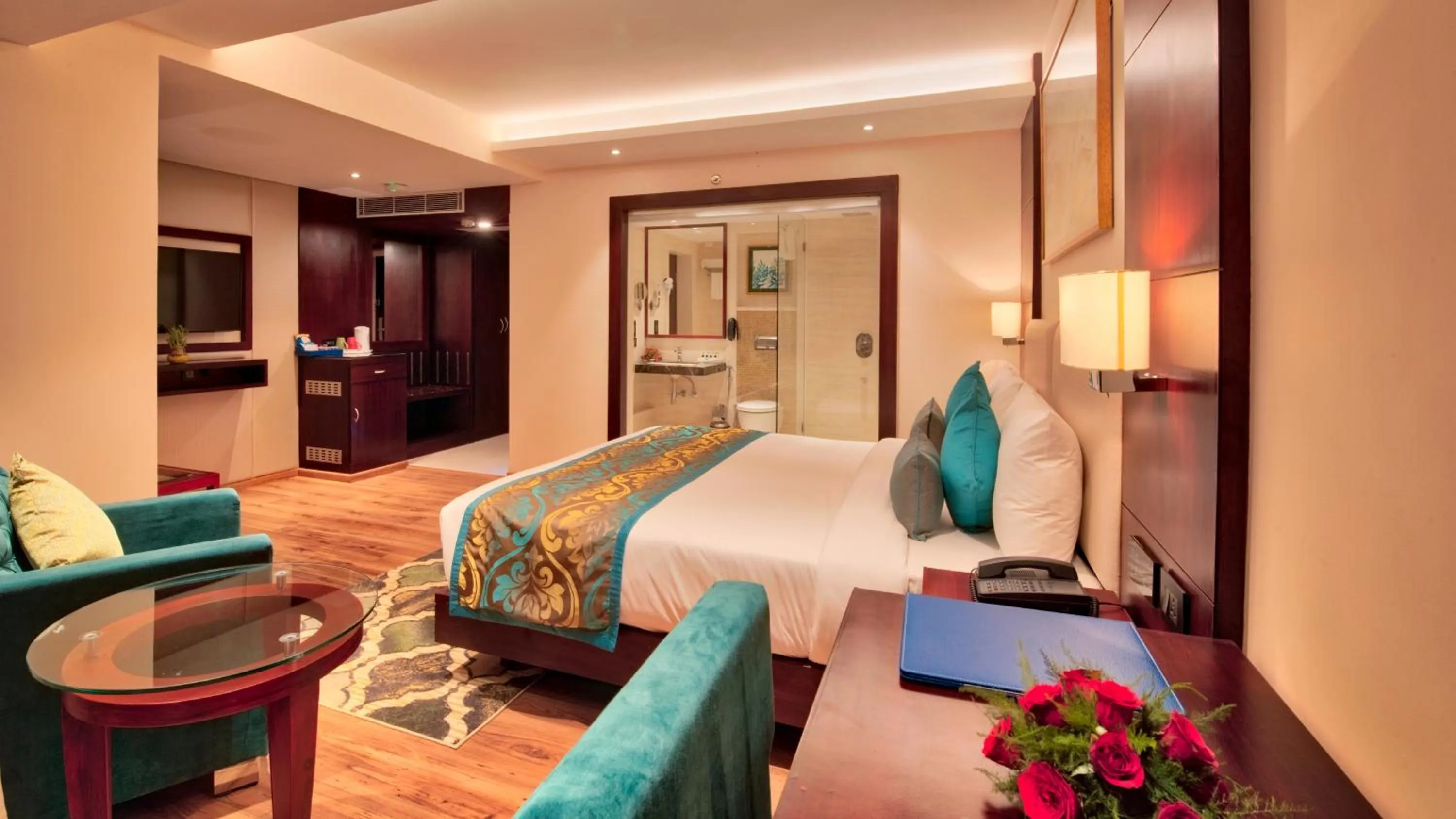 Bedroom, Bed in Golden Tulip Essential Jaipur