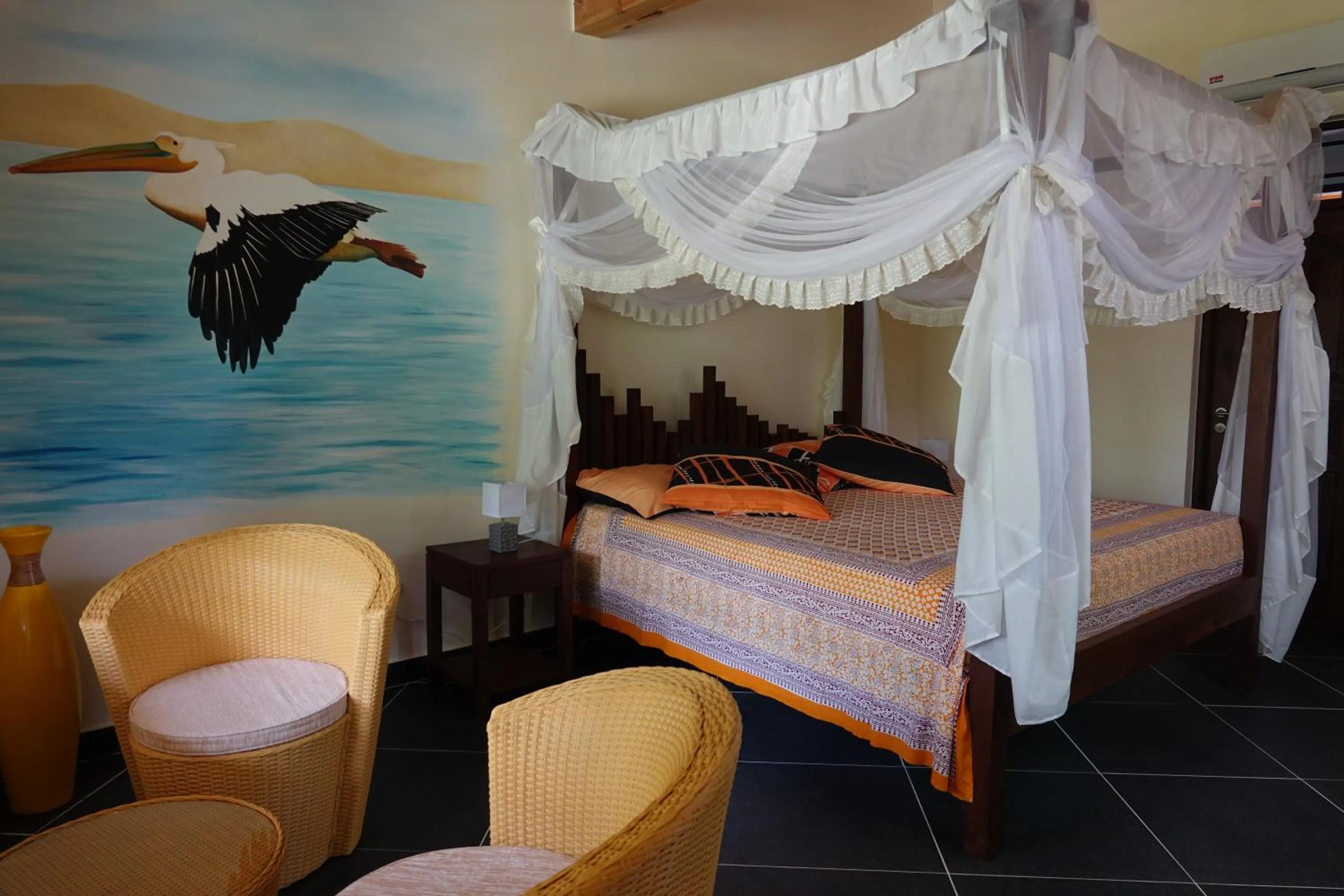 Photo of the whole room, Bed in Residence Maison Müge