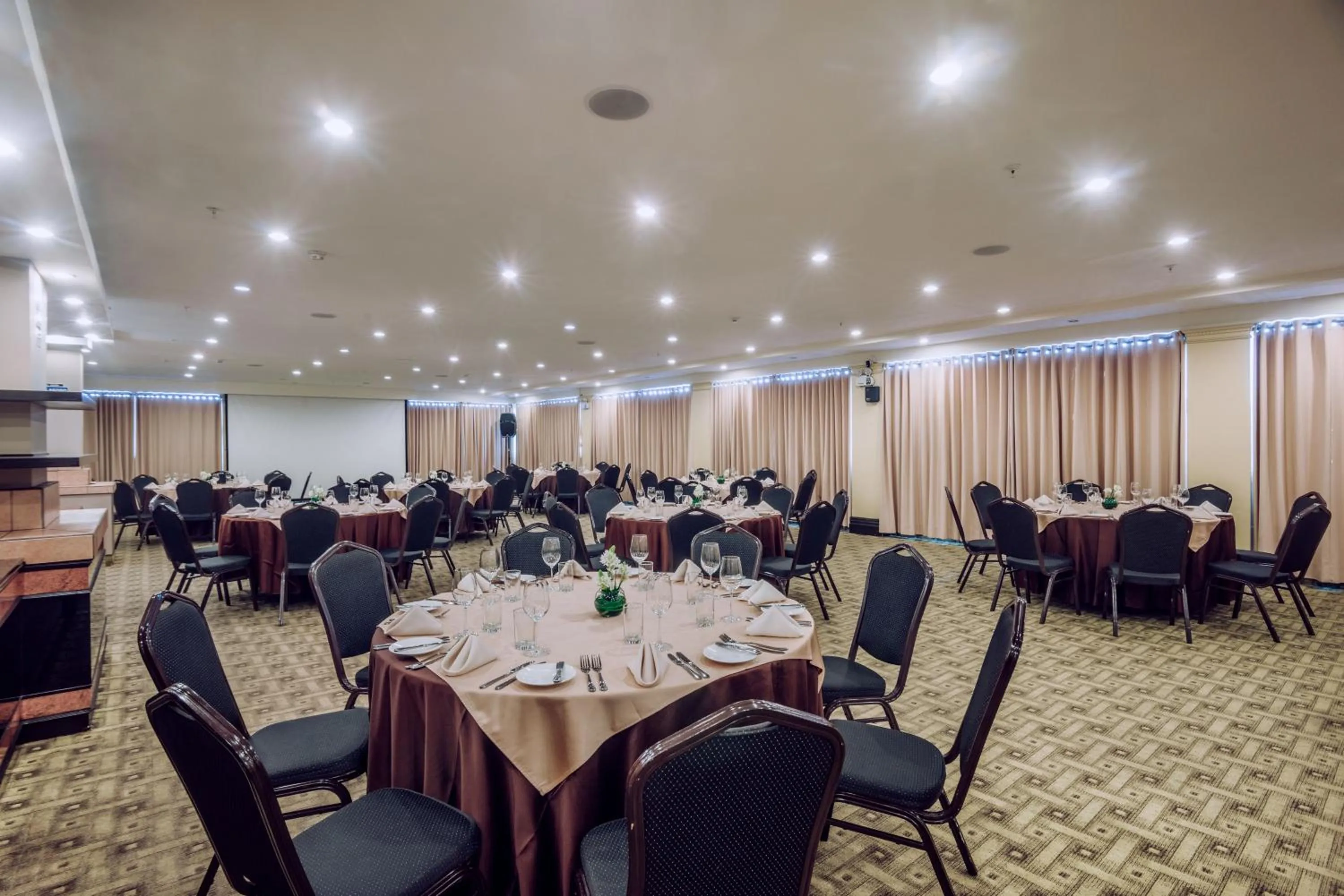 Business facilities in Hotel Nobility