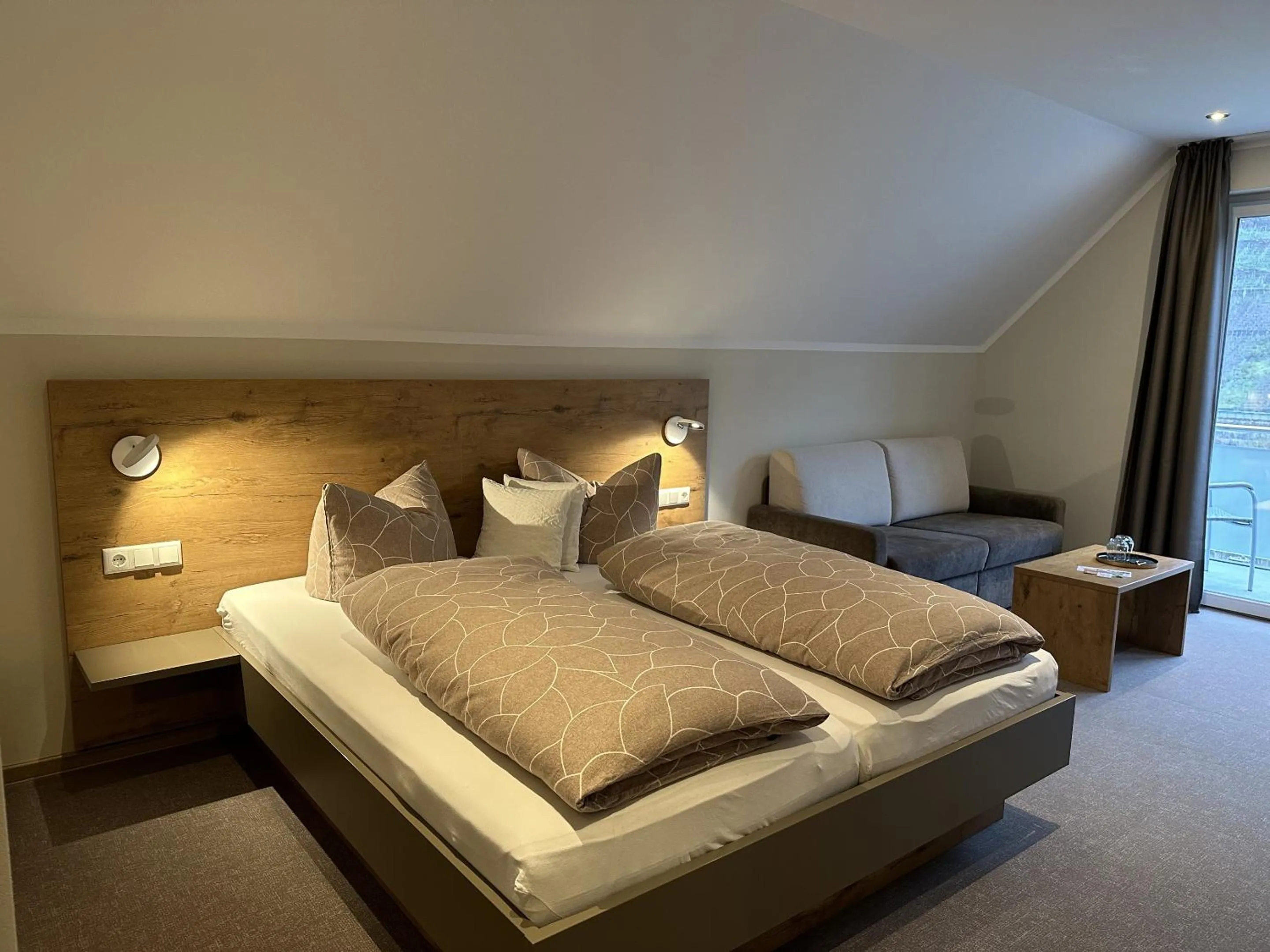 Bedroom, Bed in Weinbergs Loge