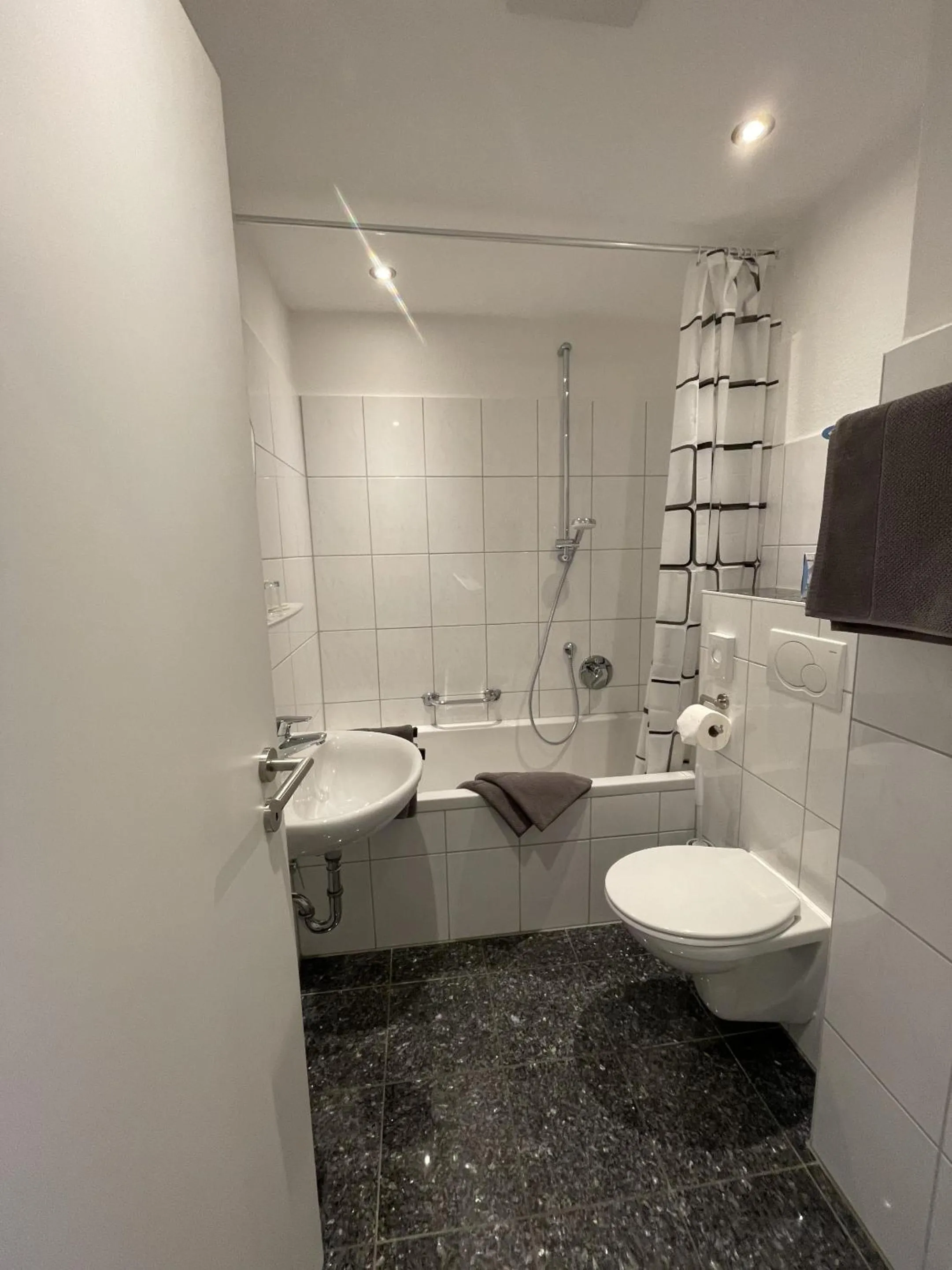 Bathroom in Weinbergs Loge