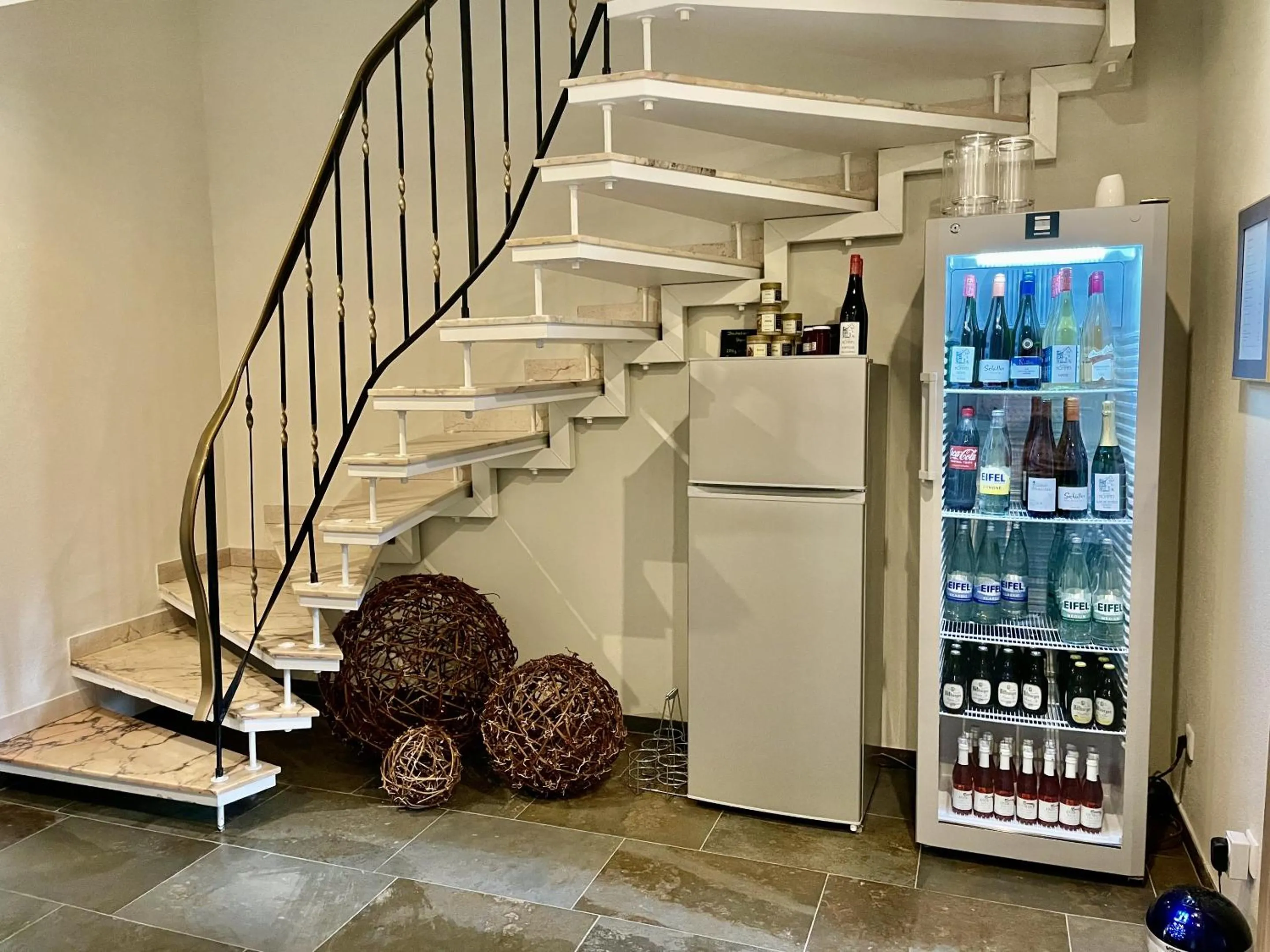 Food and drinks in Weinbergs Loge