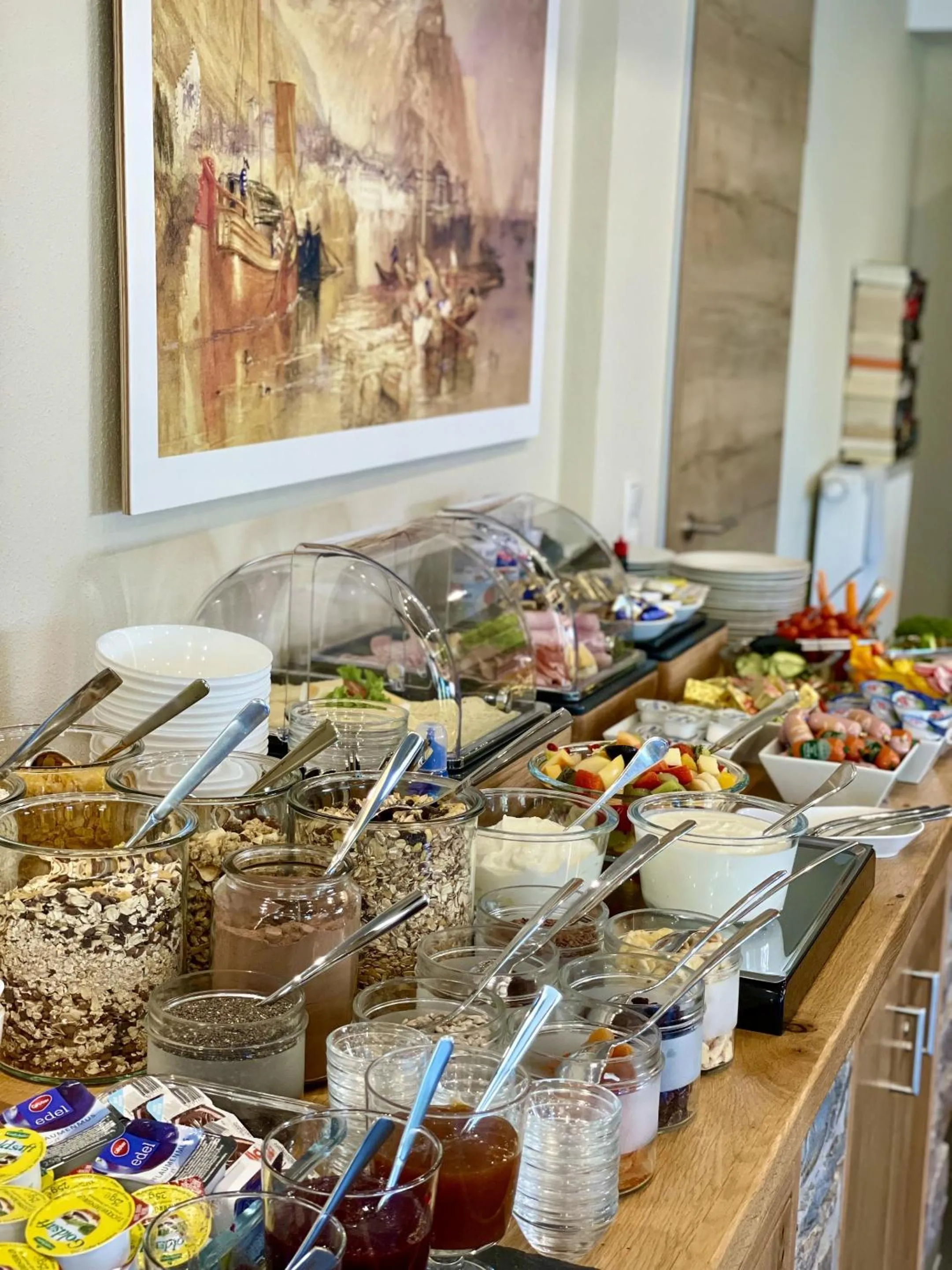 Food and drinks in Weinbergs Loge