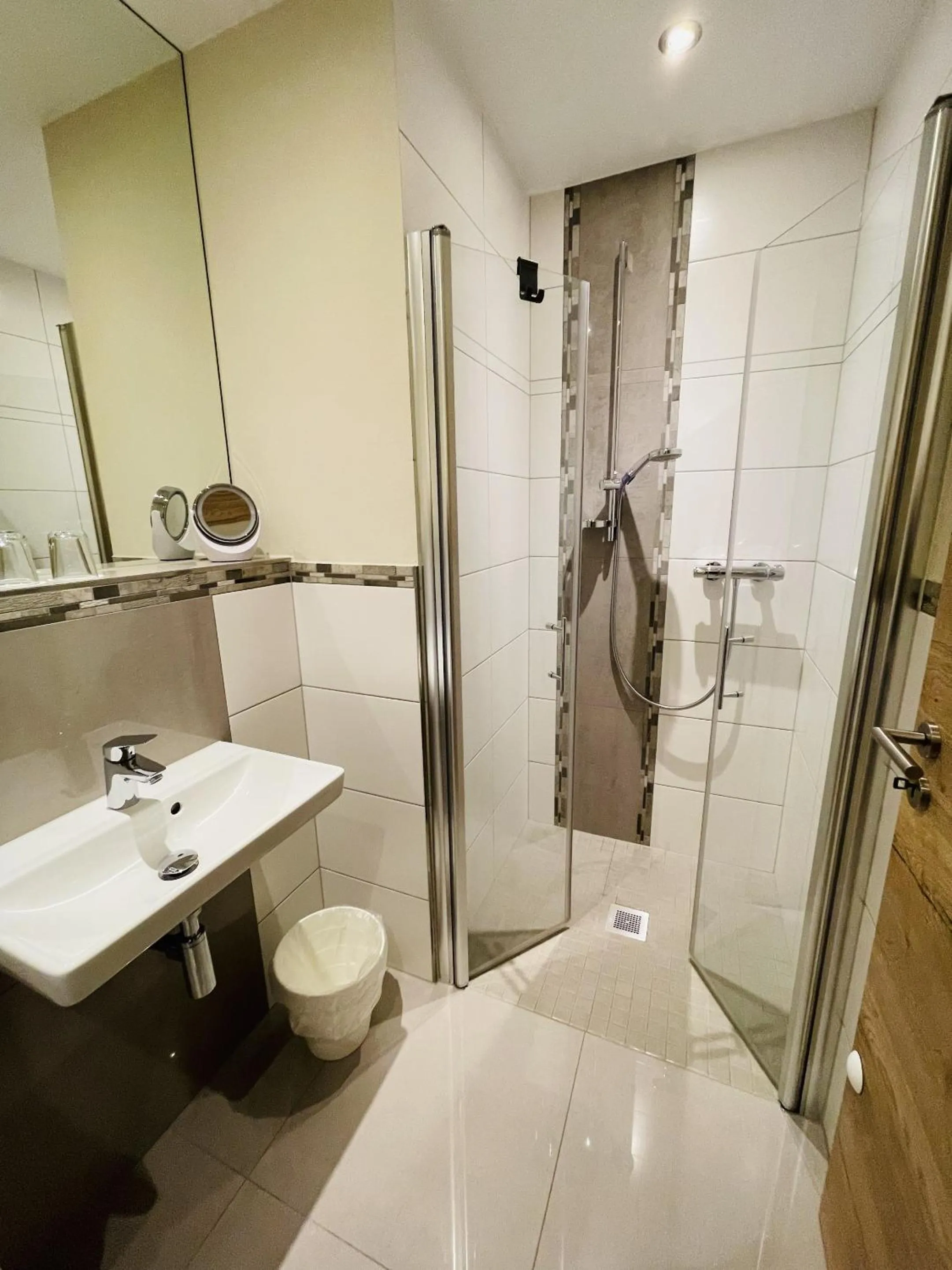 Bathroom in Weinbergs Loge