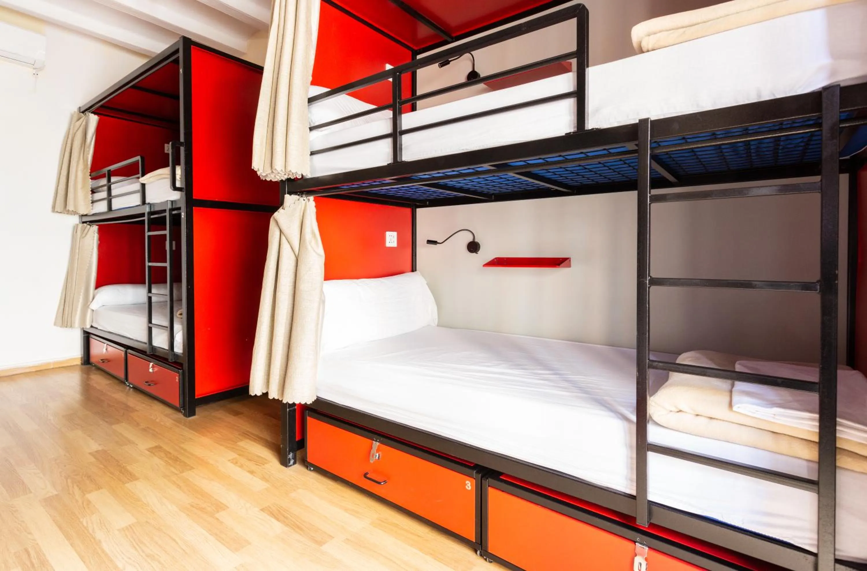 bunk bed, Bed in Mambo Tango
