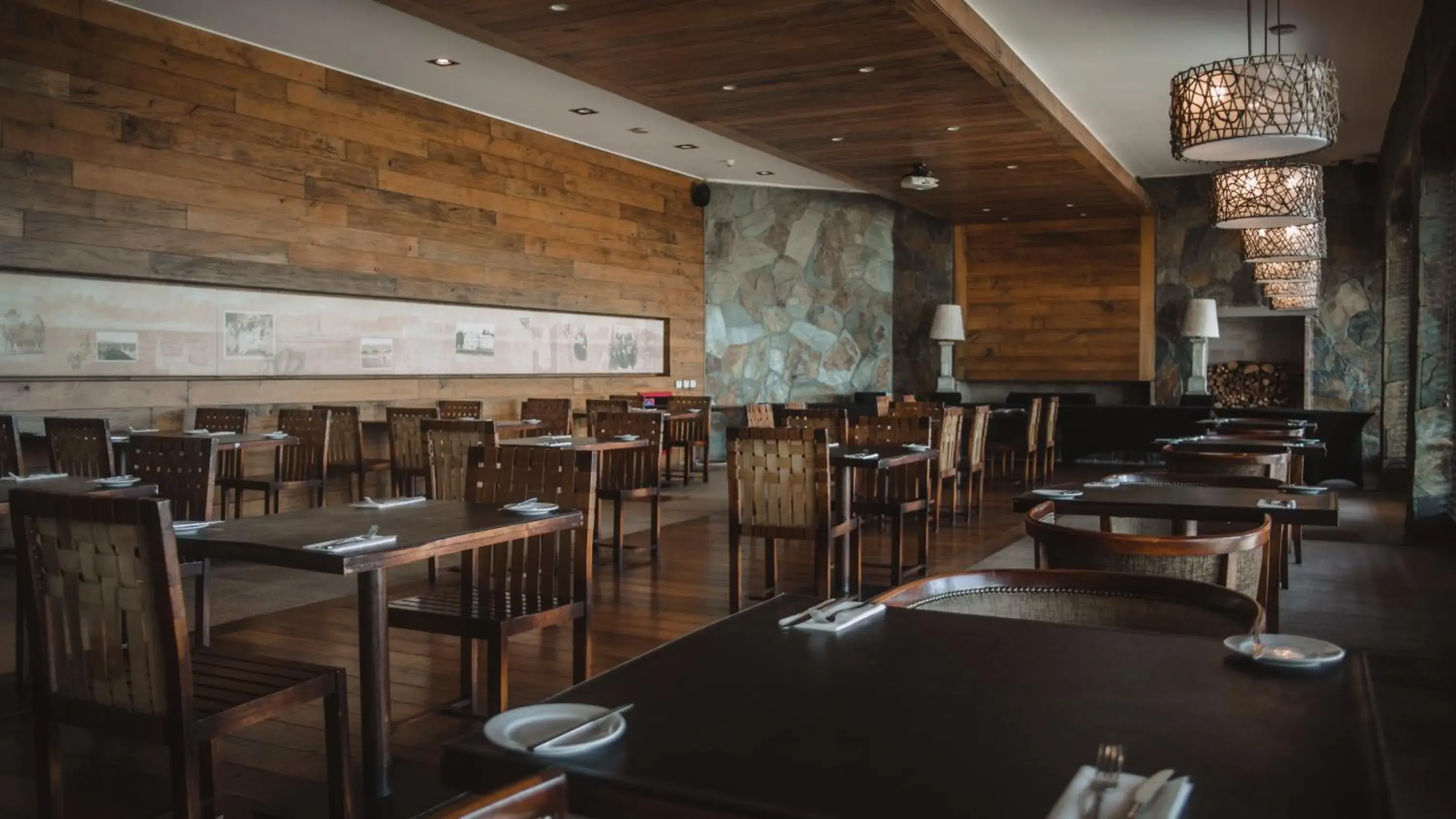 Restaurant/places to eat in Radisson Hotel Puerto Varas Restaurant/places to eat in Radisson Hotel Puerto Varas