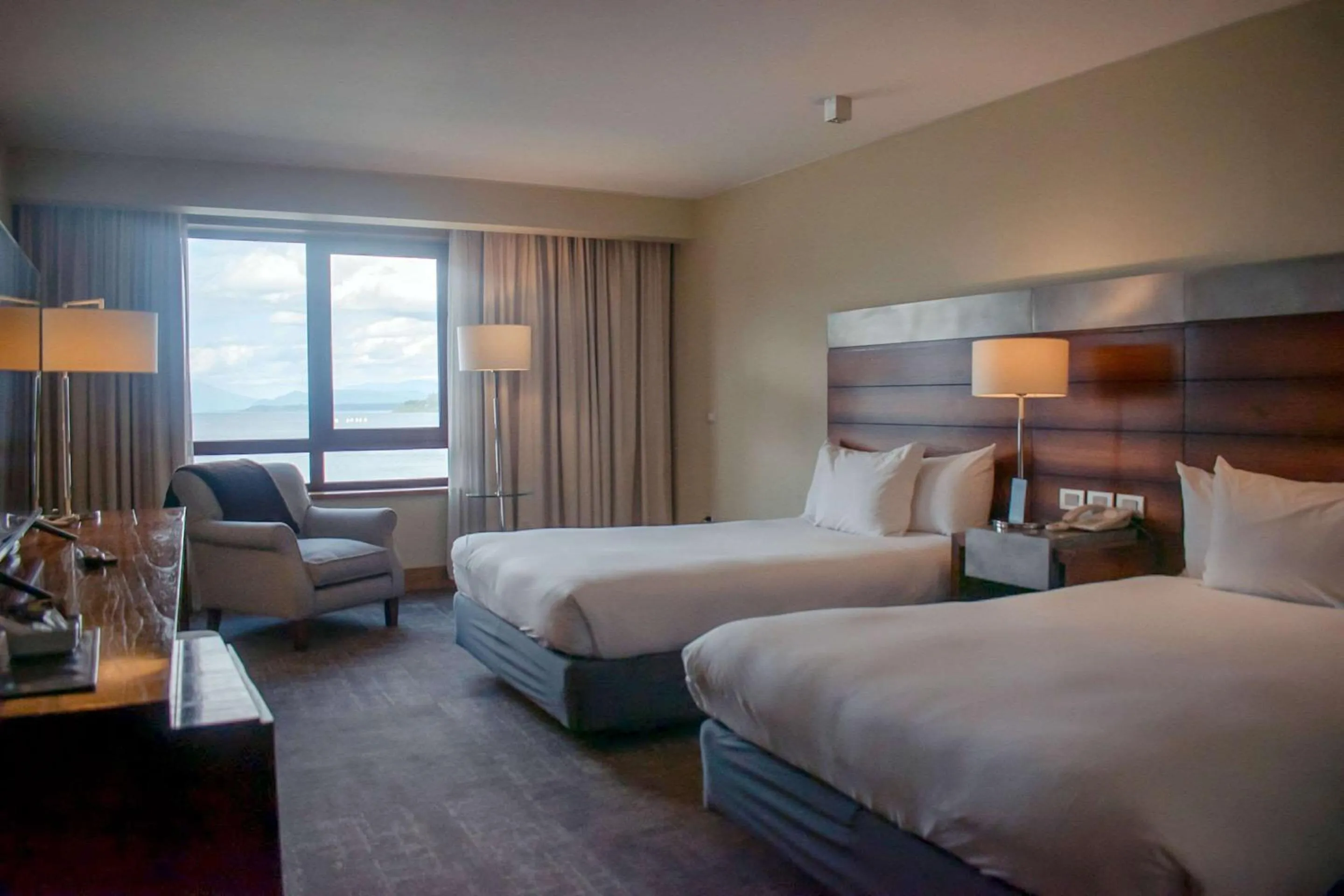 Bedroom, Bed in Radisson Hotel Puerto Varas