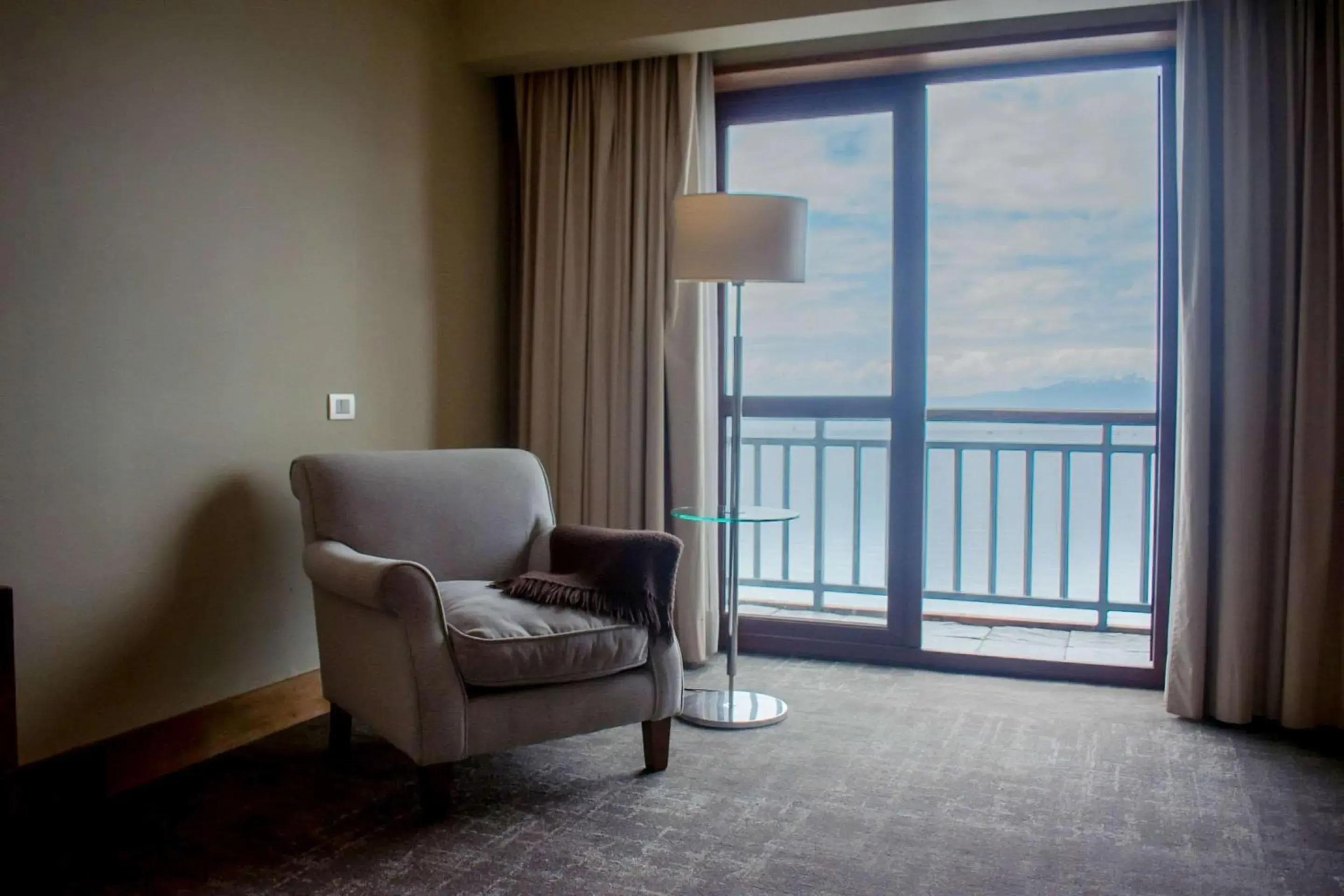 Bedroom in Radisson Hotel Puerto Varas Bedroom in Radisson Hotel Puerto Varas