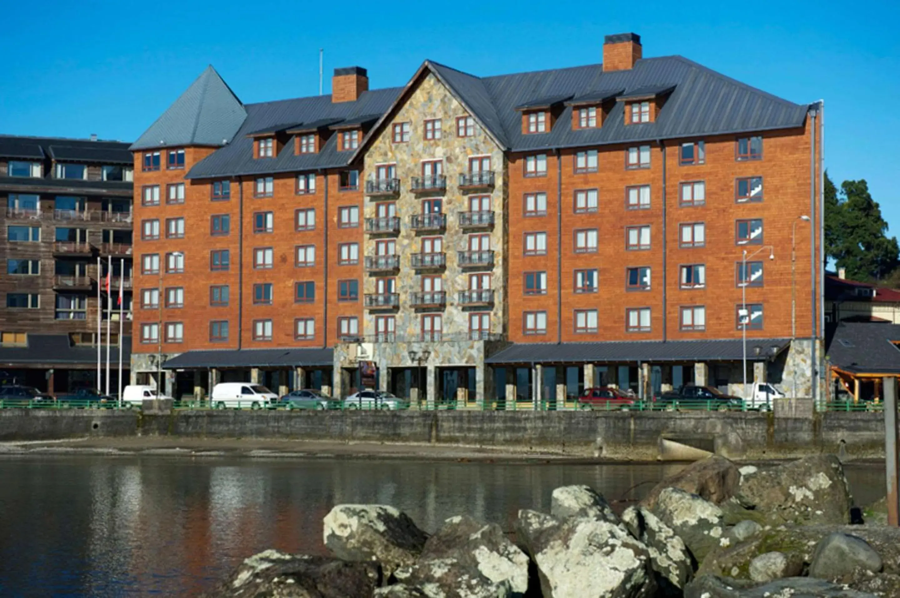 Property building in Radisson Hotel Puerto Varas Property building in Radisson Hotel Puerto Varas