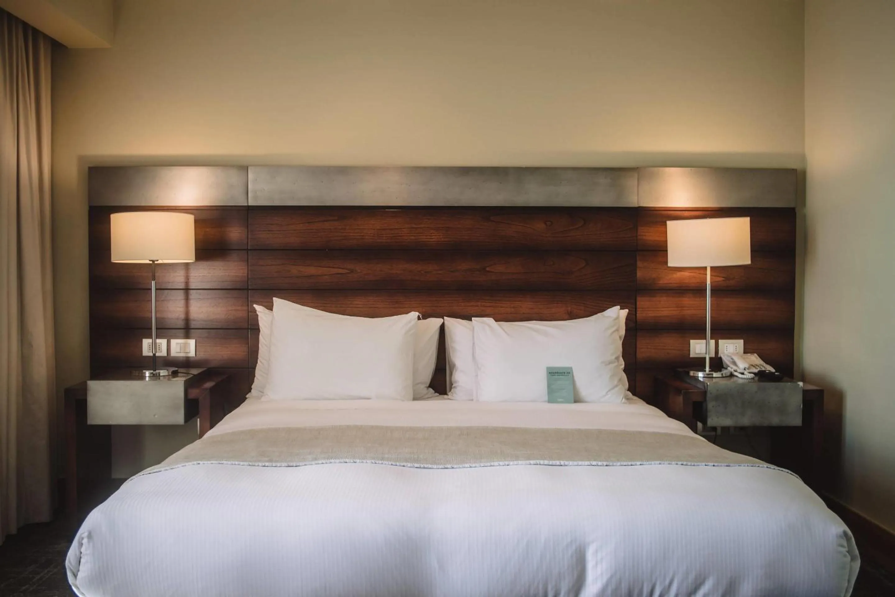 Bedroom, Bed in Radisson Hotel Puerto Varas