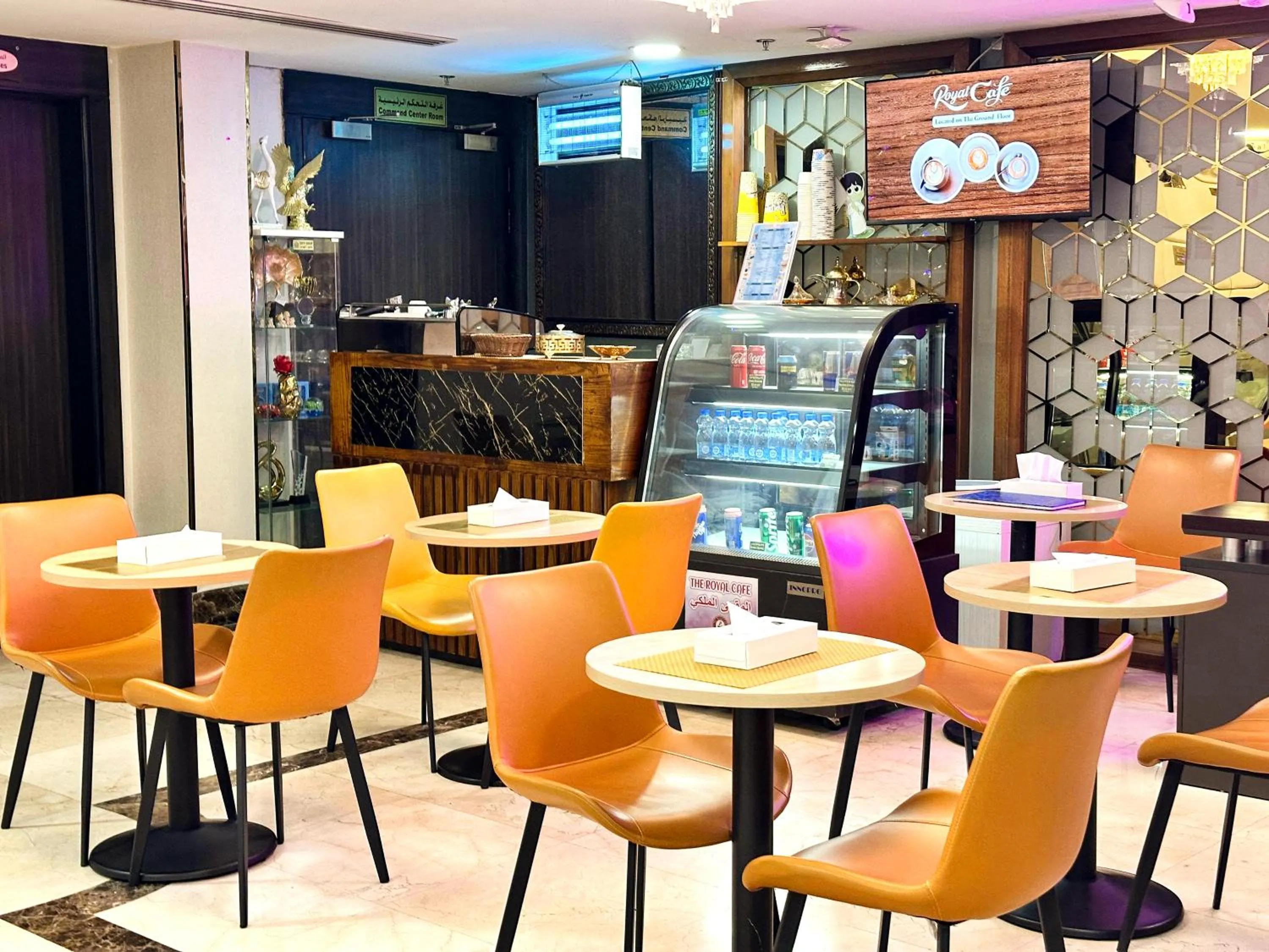 Restaurant/places to eat in The Victory Hotel