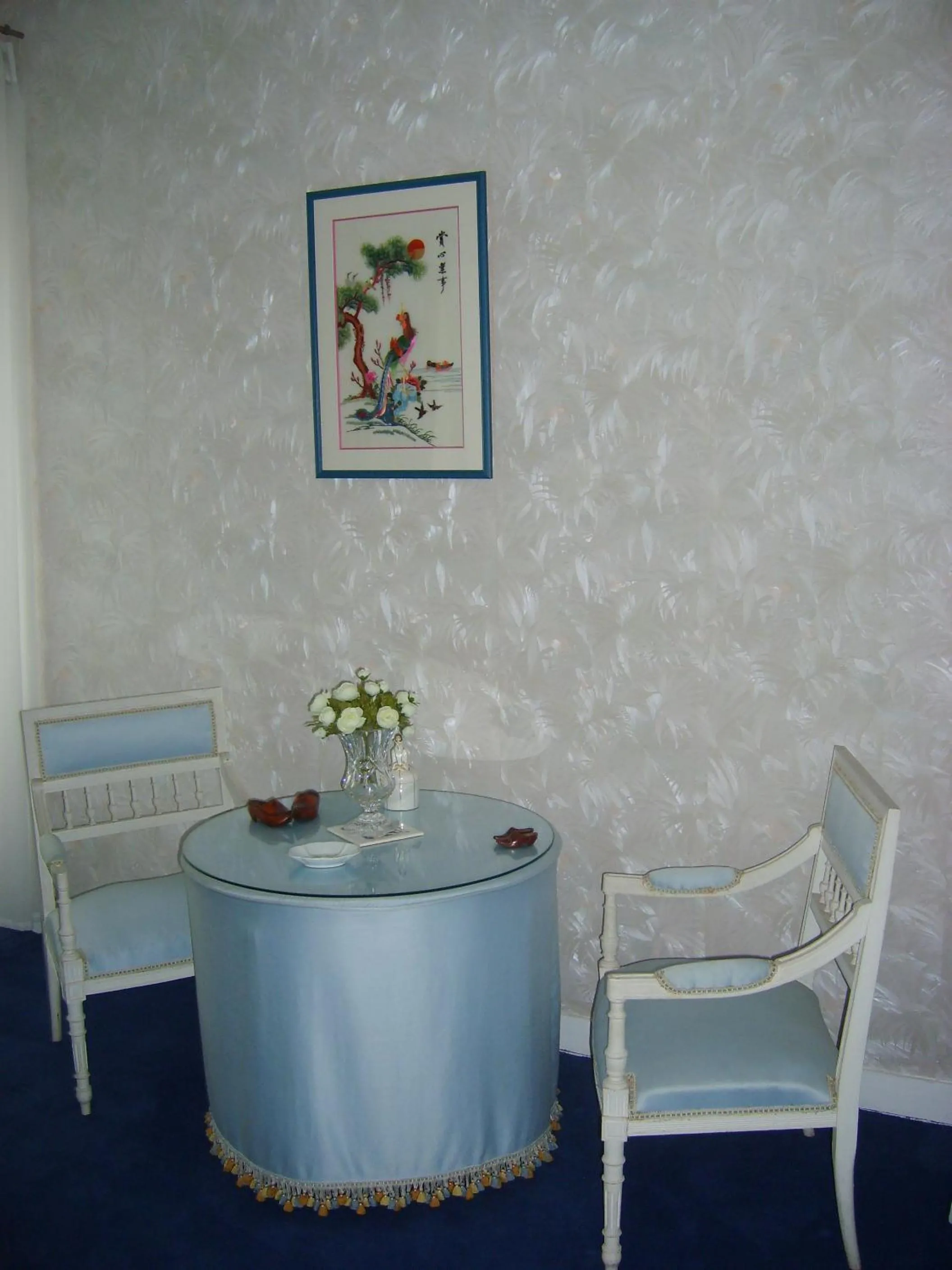 Photo of the whole room in Lalobema