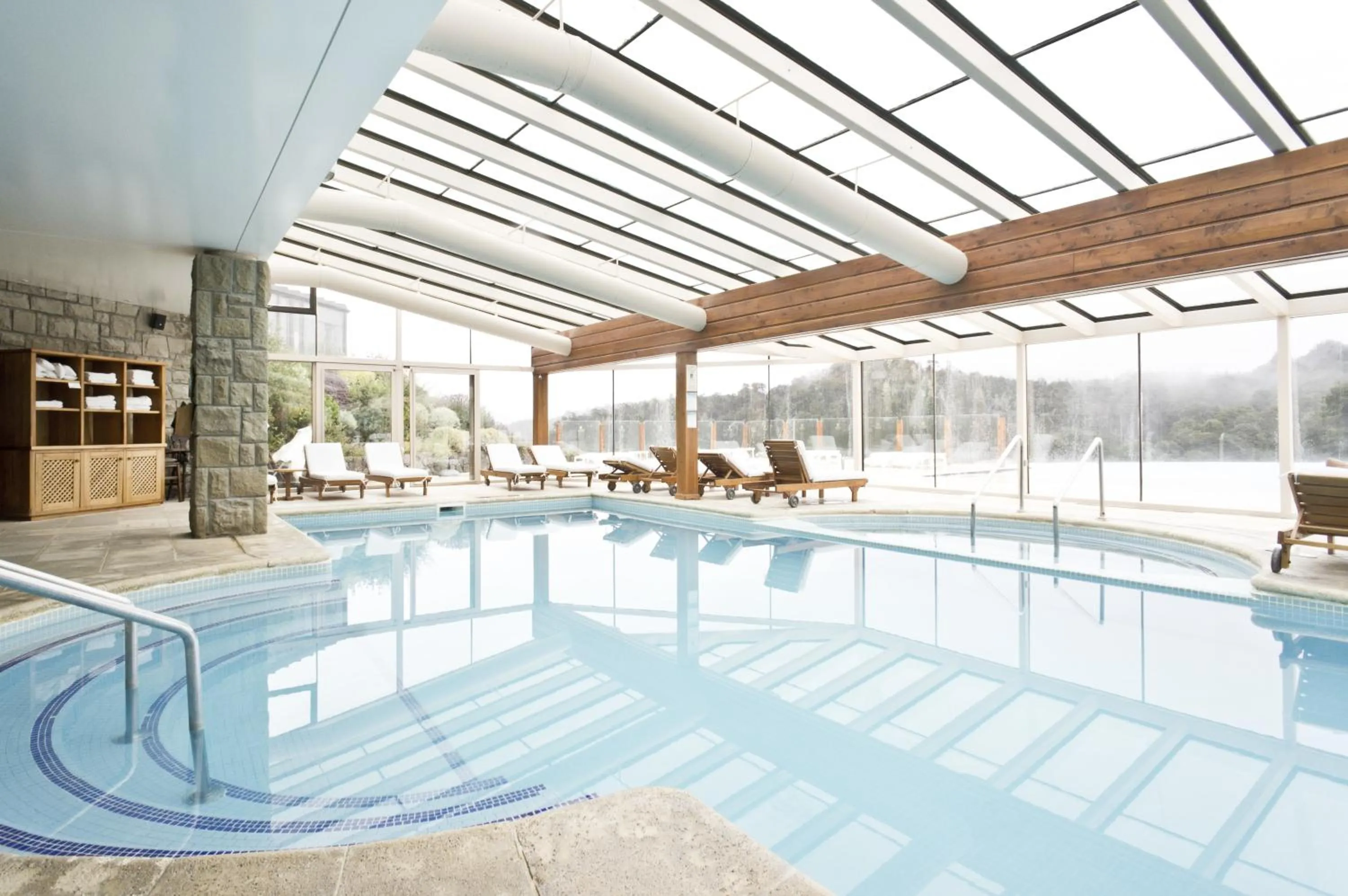 Swimming pool in Llao Llao Resort, Golf-Spa