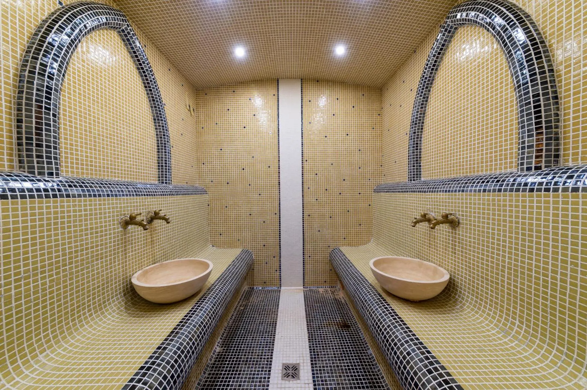 Spa and wellness centre/facilities in Rachev Hotel Residence