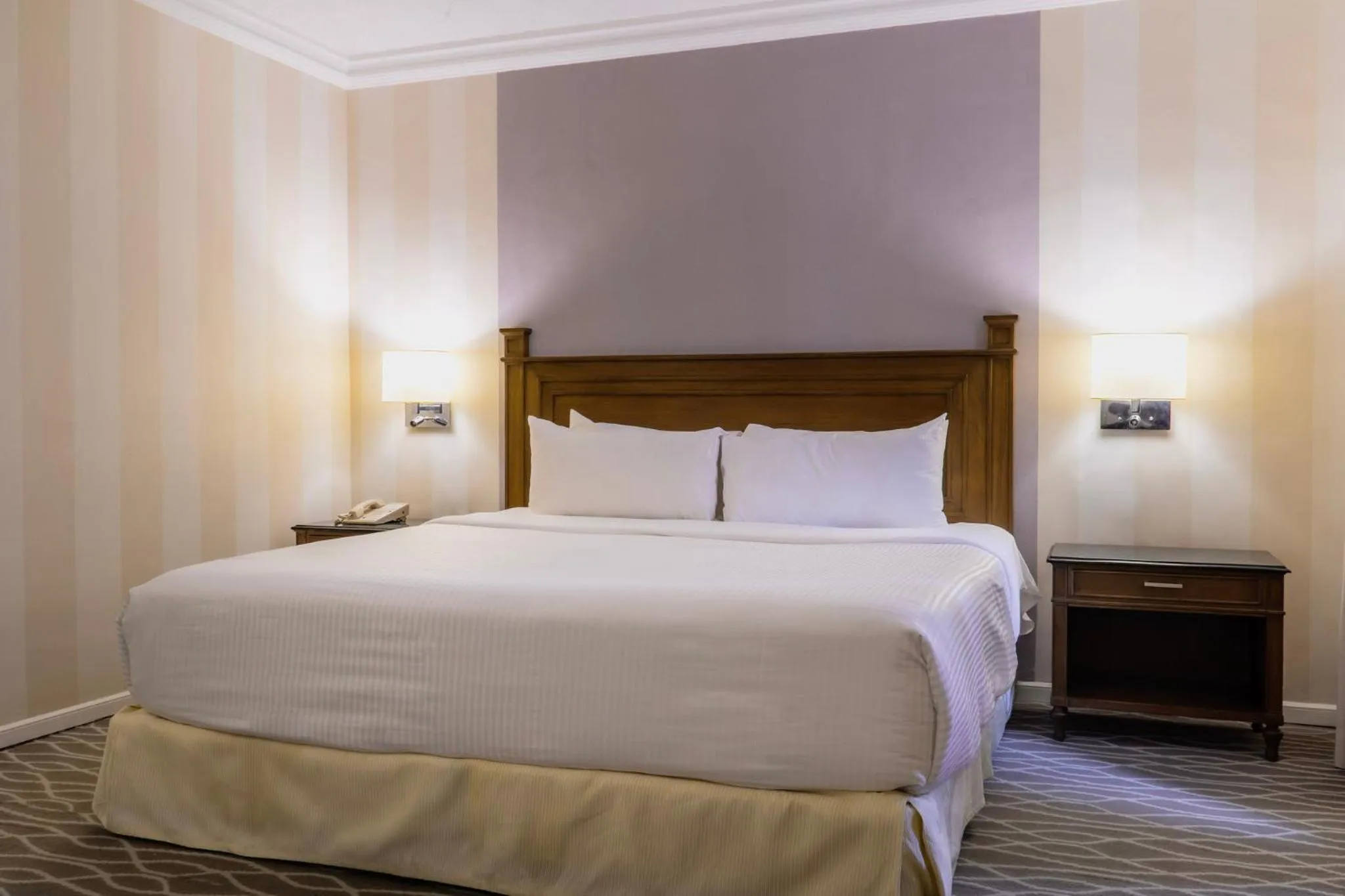 Bedroom, Bed in Gamma Monterrey Gran Hotel Ancira