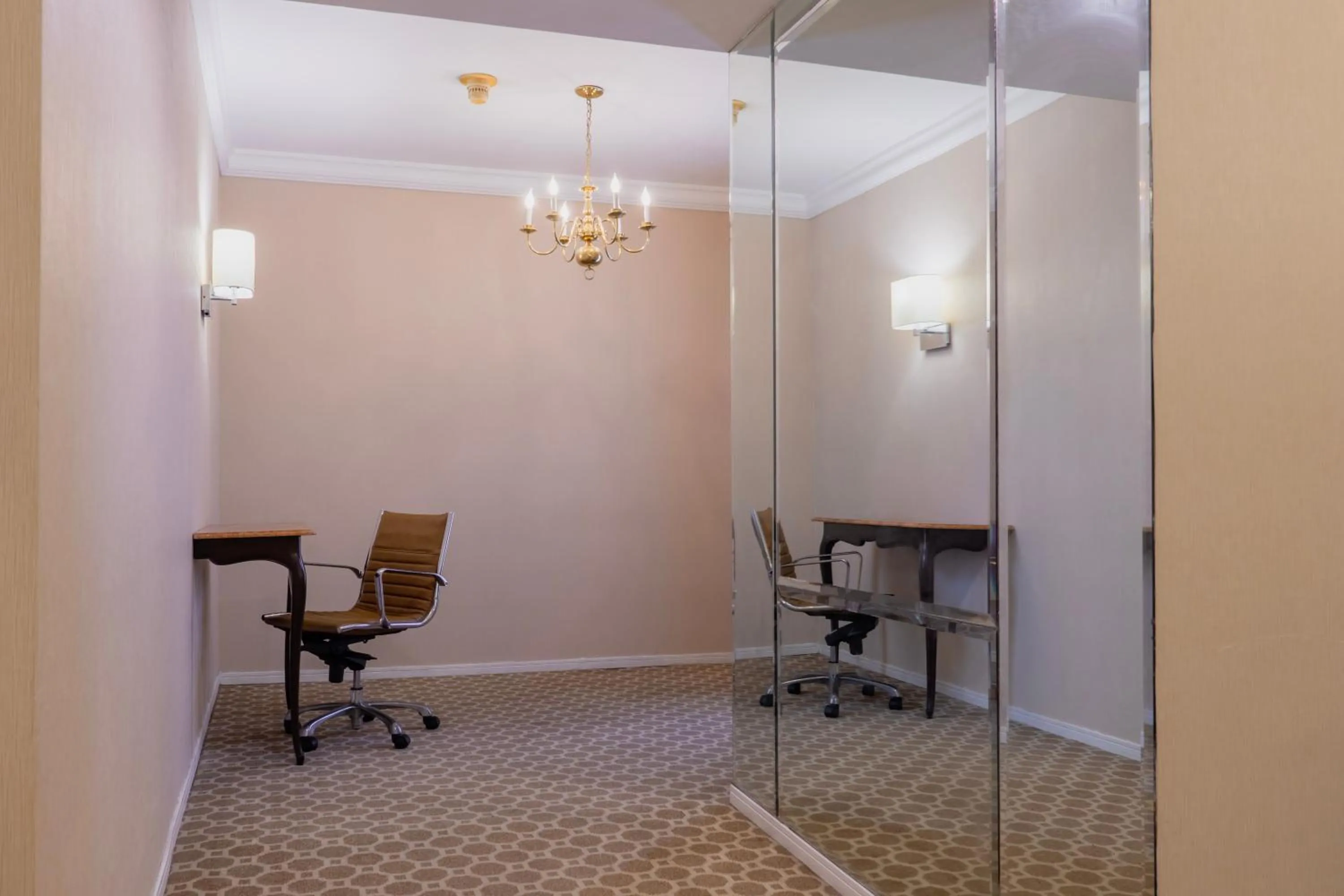 Photo of the whole room in Gamma Monterrey Gran Hotel Ancira