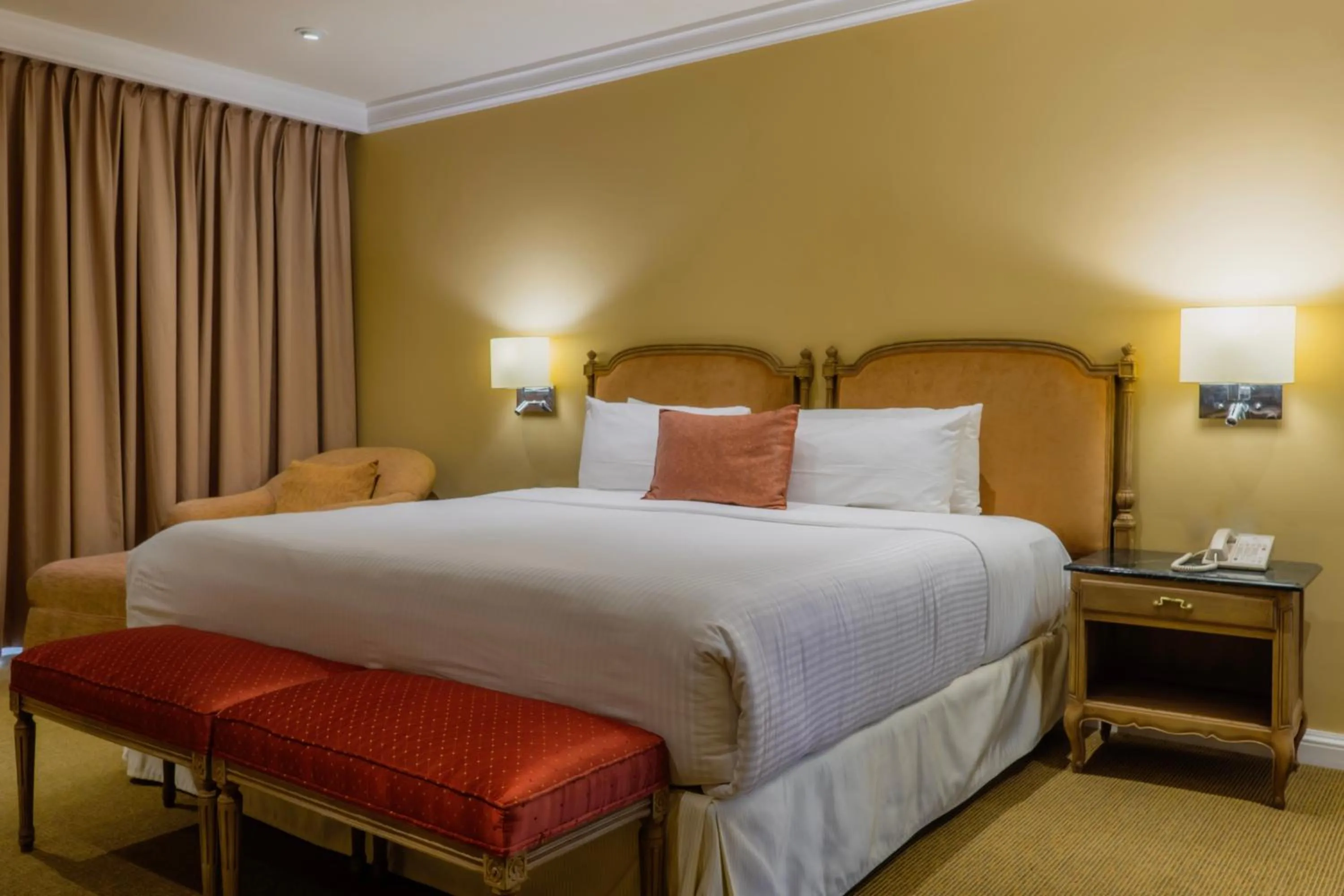 Photo of the whole room, Bed in Gamma Monterrey Gran Hotel Ancira