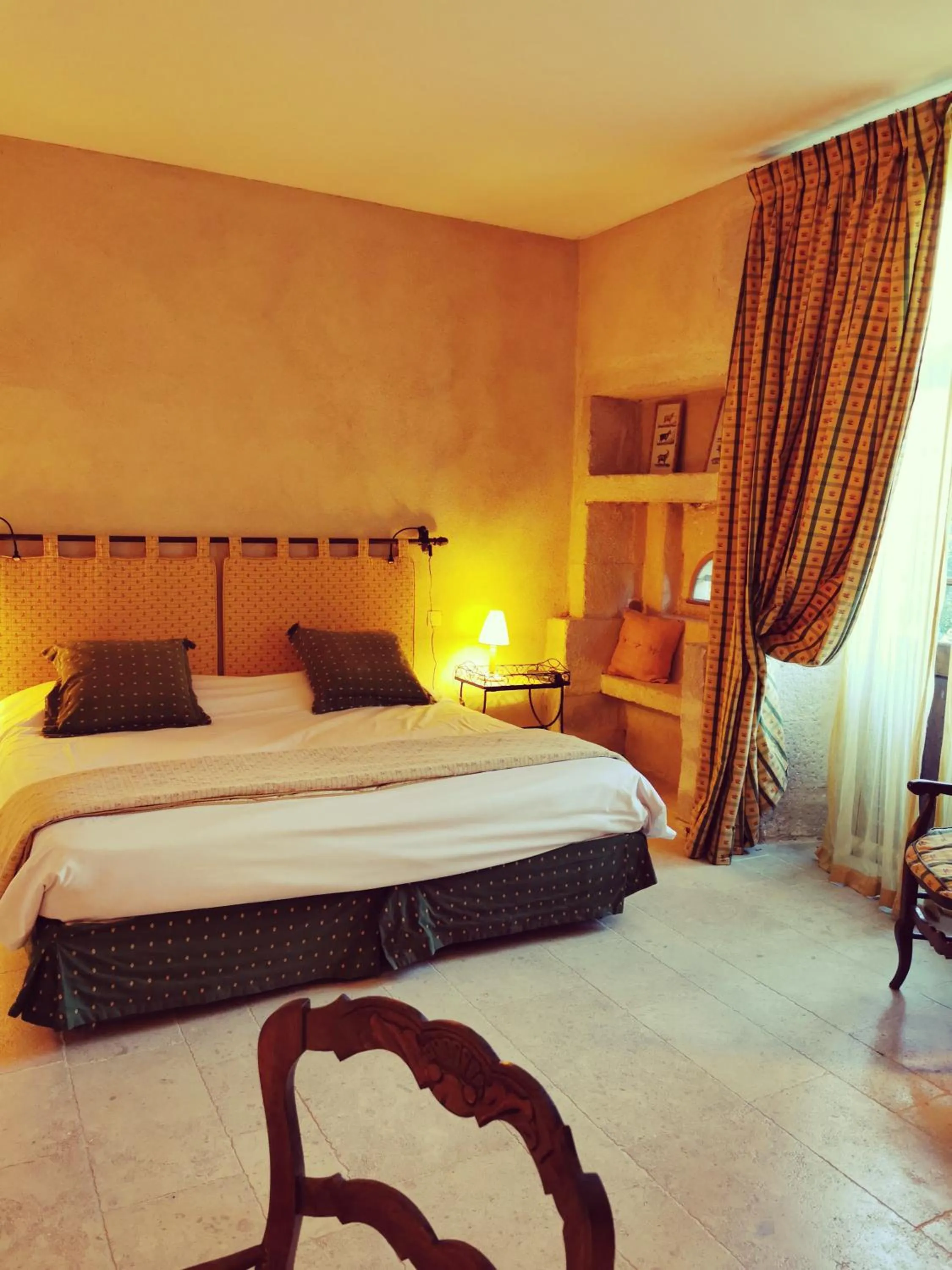 Photo of the whole room, Bed in Hôtel Les Orangeries