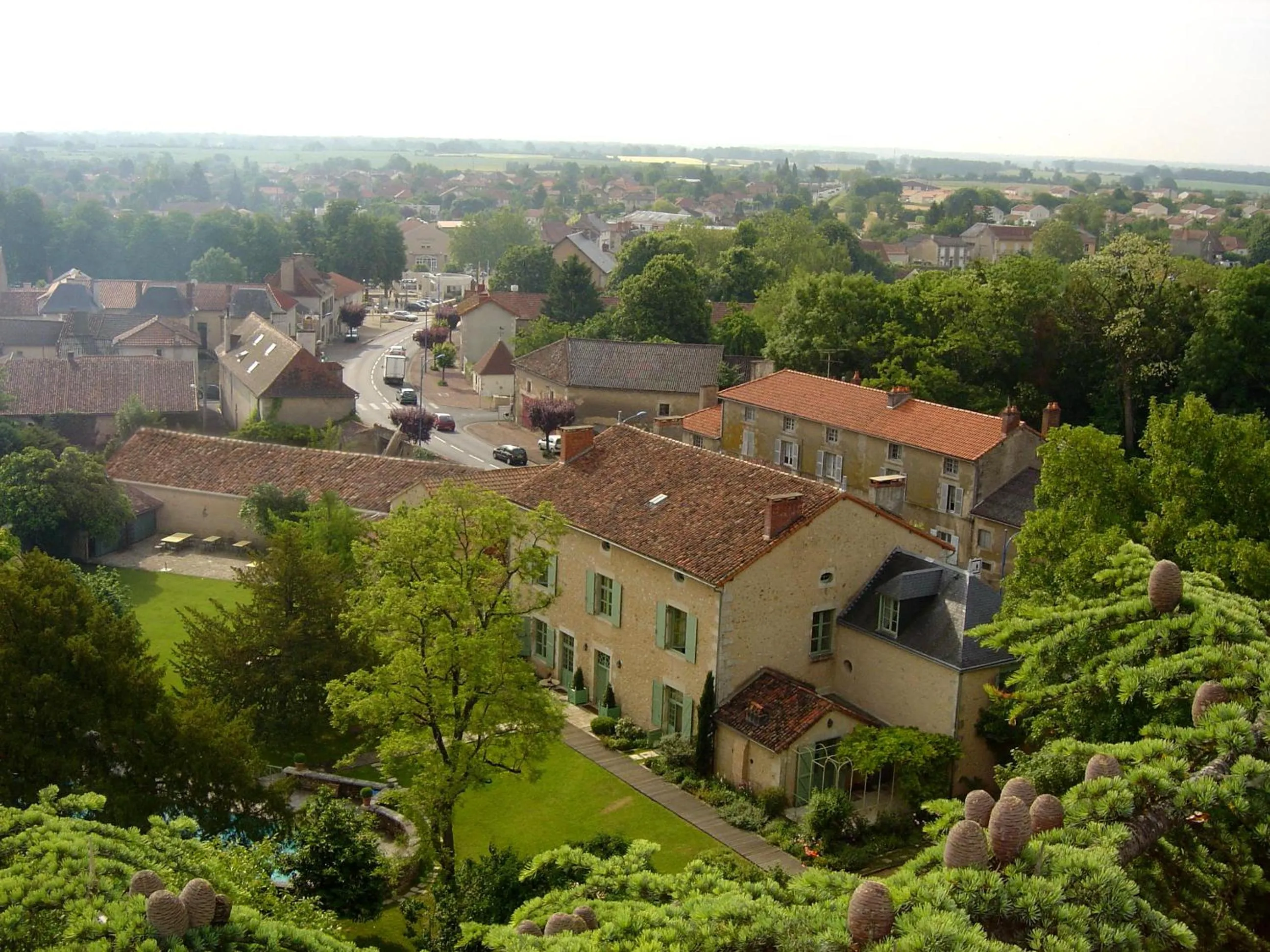 Facade/entrance in Hôtel Les Orangeries