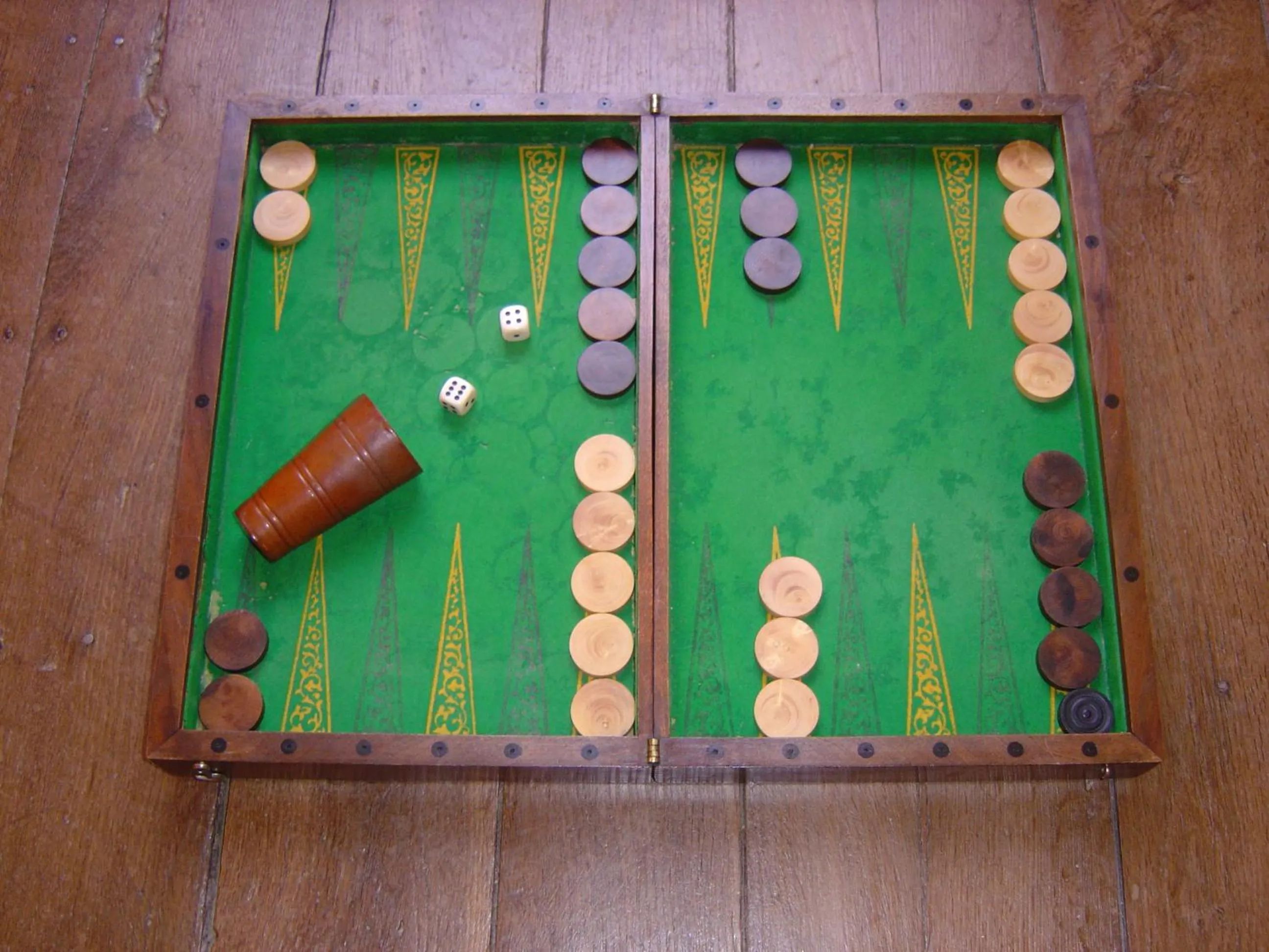 Game Room in Hôtel Les Orangeries