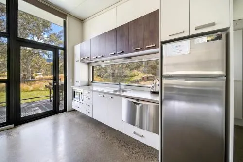 Ecocrackenback 14 Sustainable chalet. Stay 3, Pay 2 Summer 2026