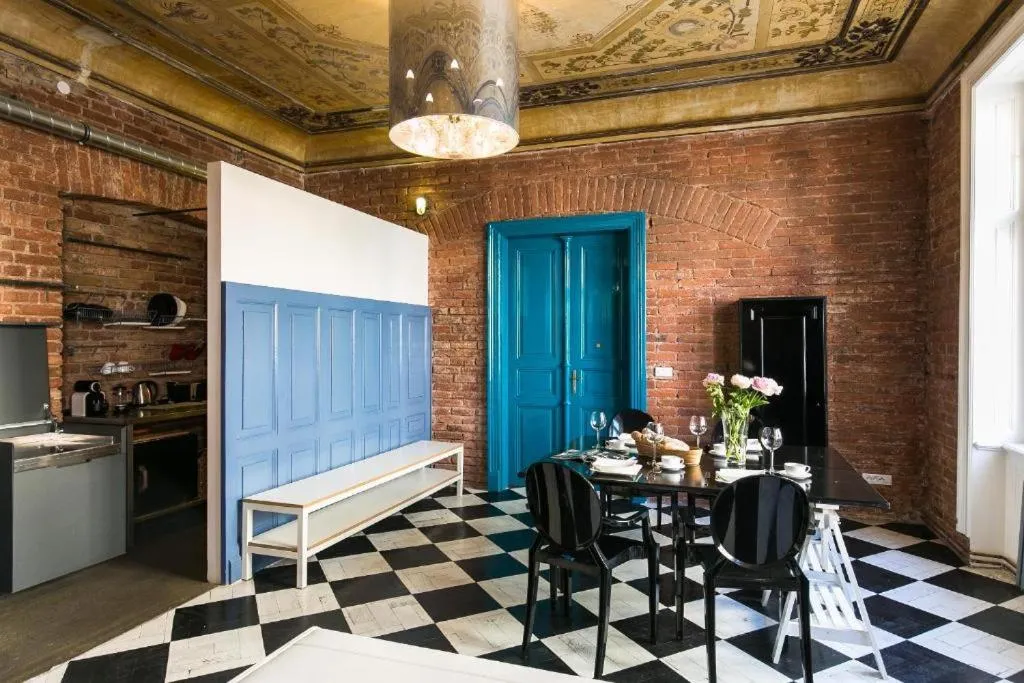 Kitchen or kitchenette in Old Town - Dusni Apartments