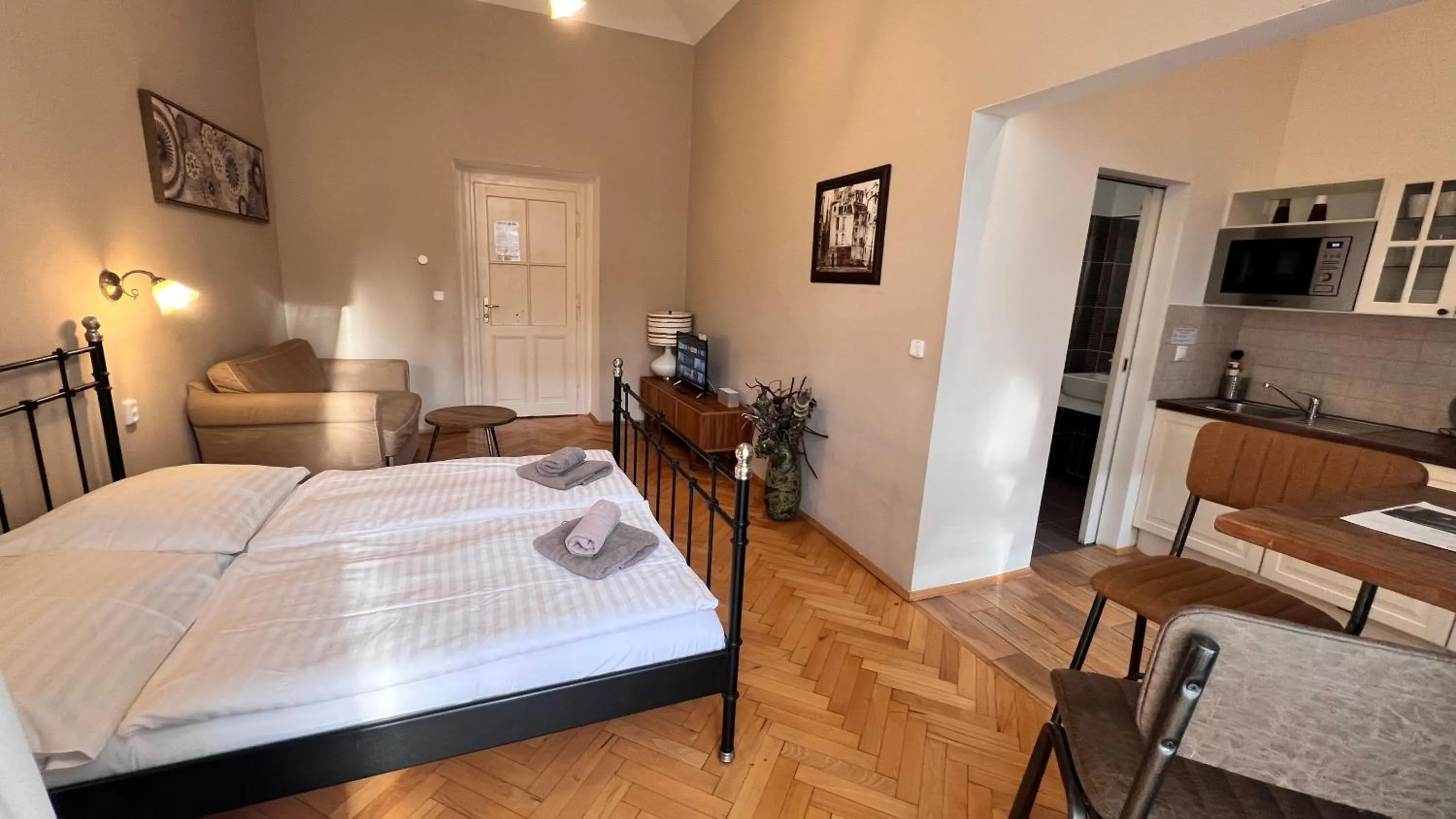Bed in Old Town - Dusni Apartments