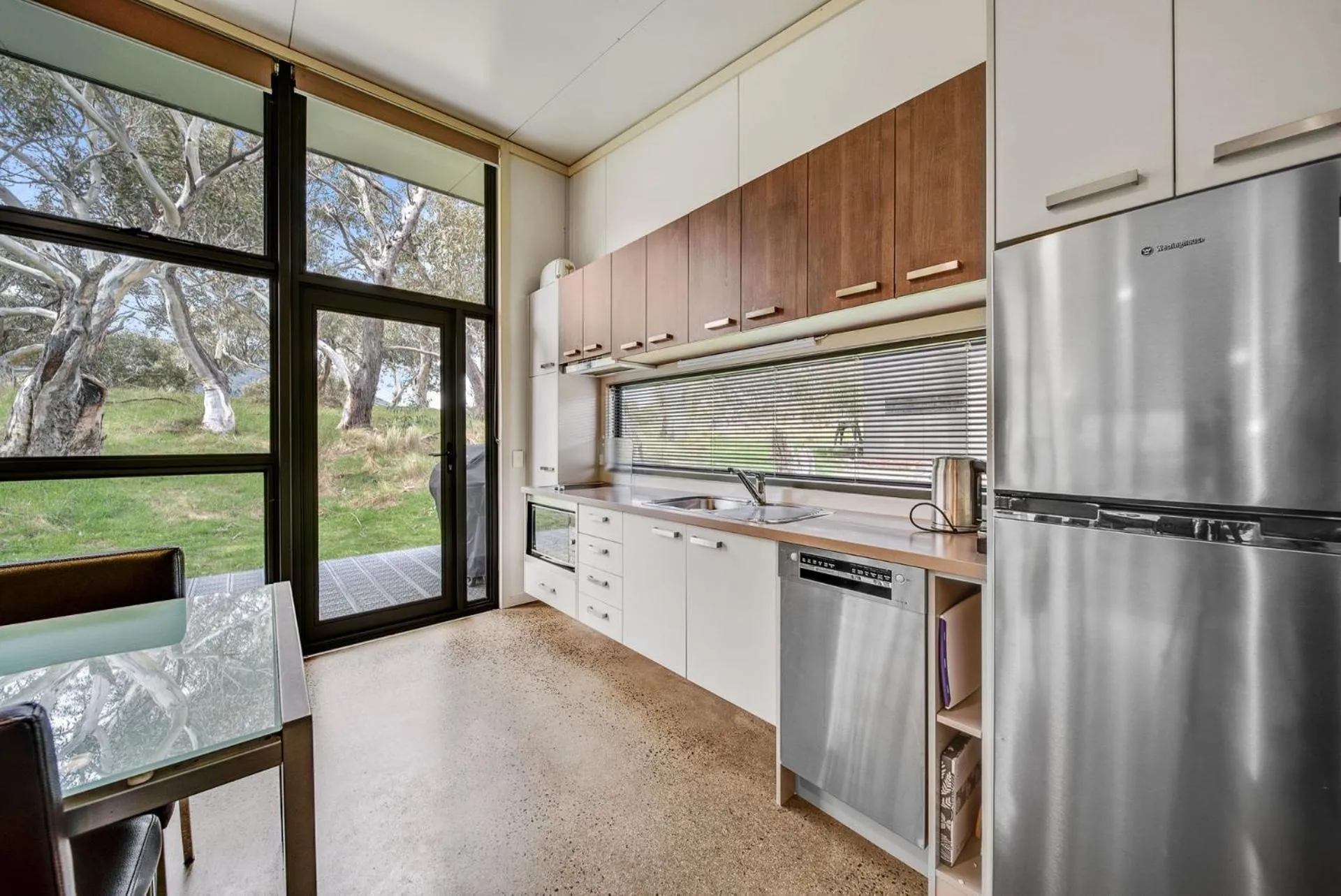 Ecocrackenback 9 Sustainable chalet. Stay 3, Pay 2 Summer 2026