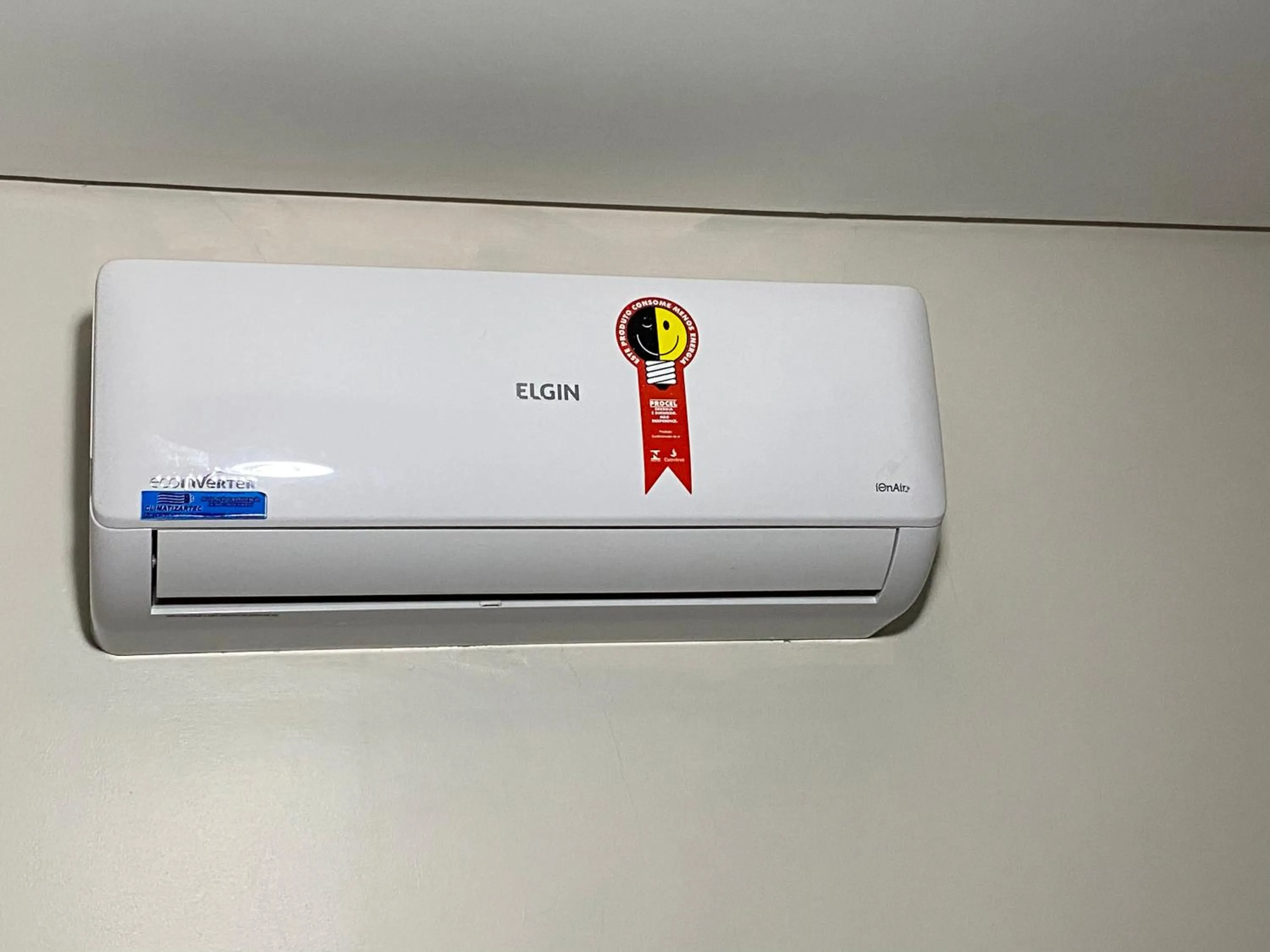 air conditioner in Hotel Praça da Árvore - São Paulo Expo