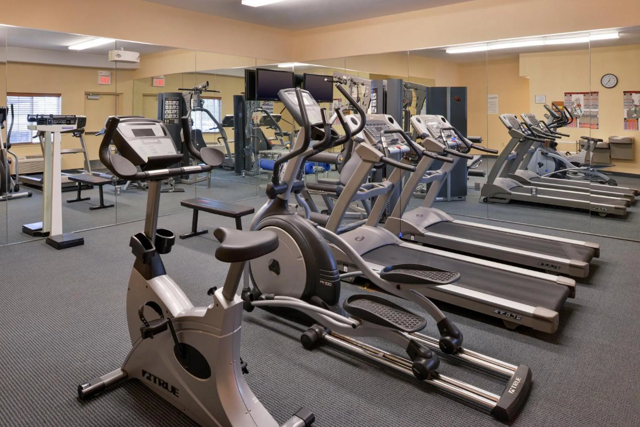 Fitness centre/facilities in Candlewood Suites Kansas City Northeast by IHG