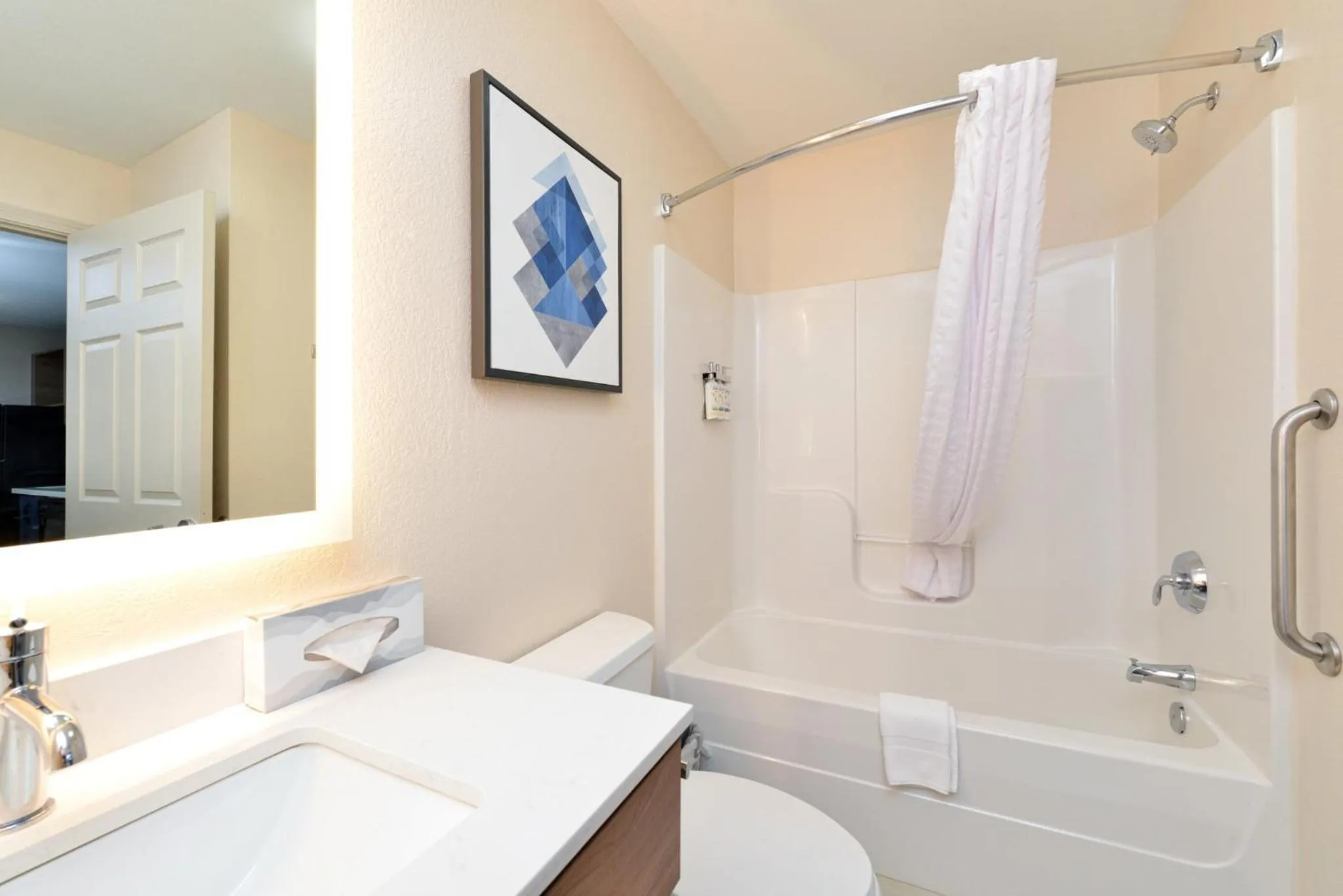 Bathroom in Candlewood Suites Kansas City Northeast by IHG