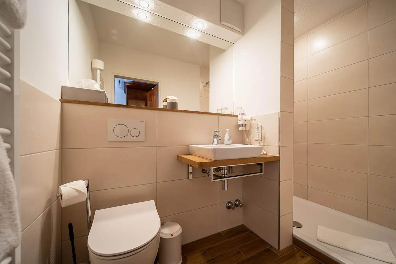 Bathroom in Hotel Frechener Hof