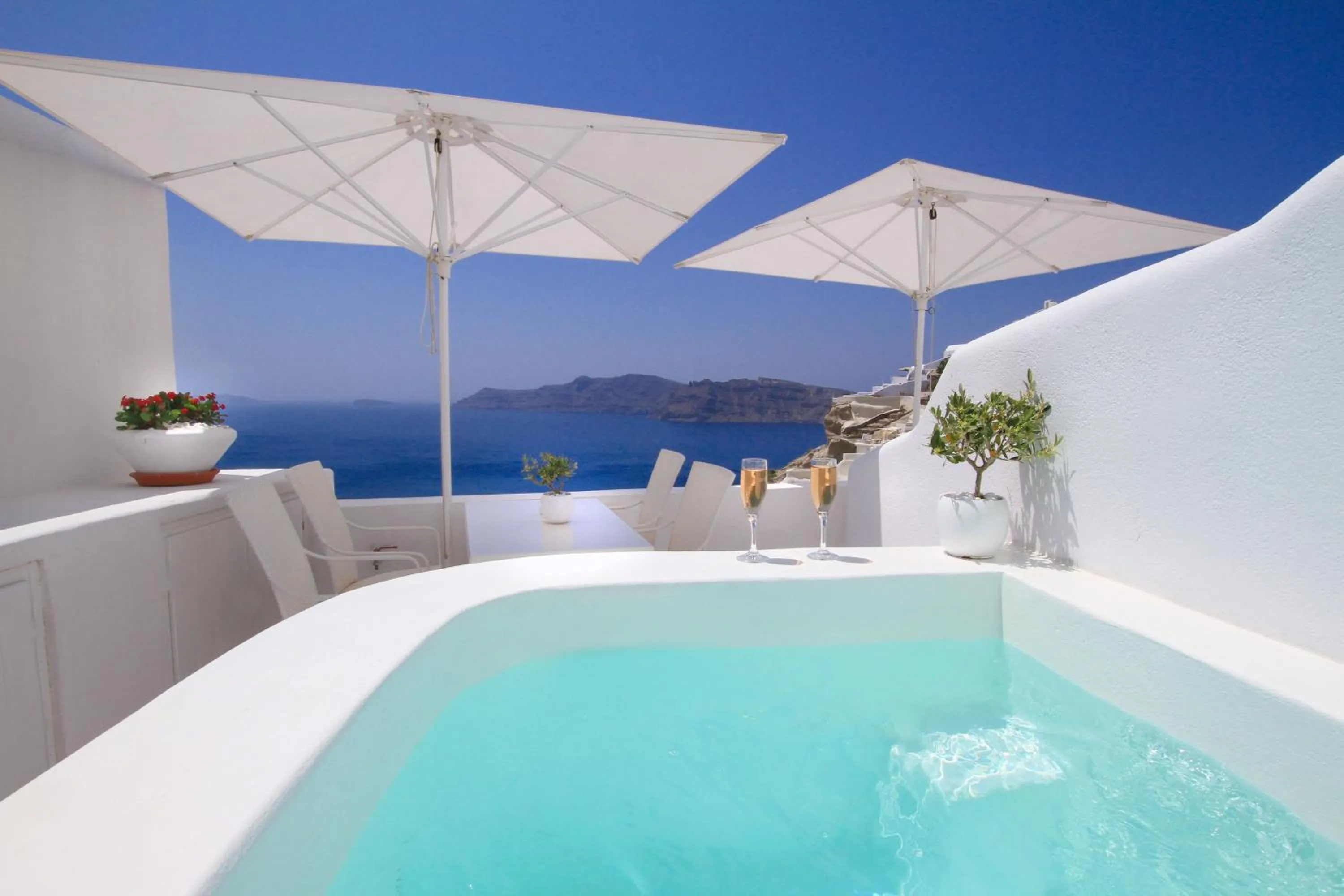Balcony/Terrace in Onar Villas Oia - Onar Hotels Collection