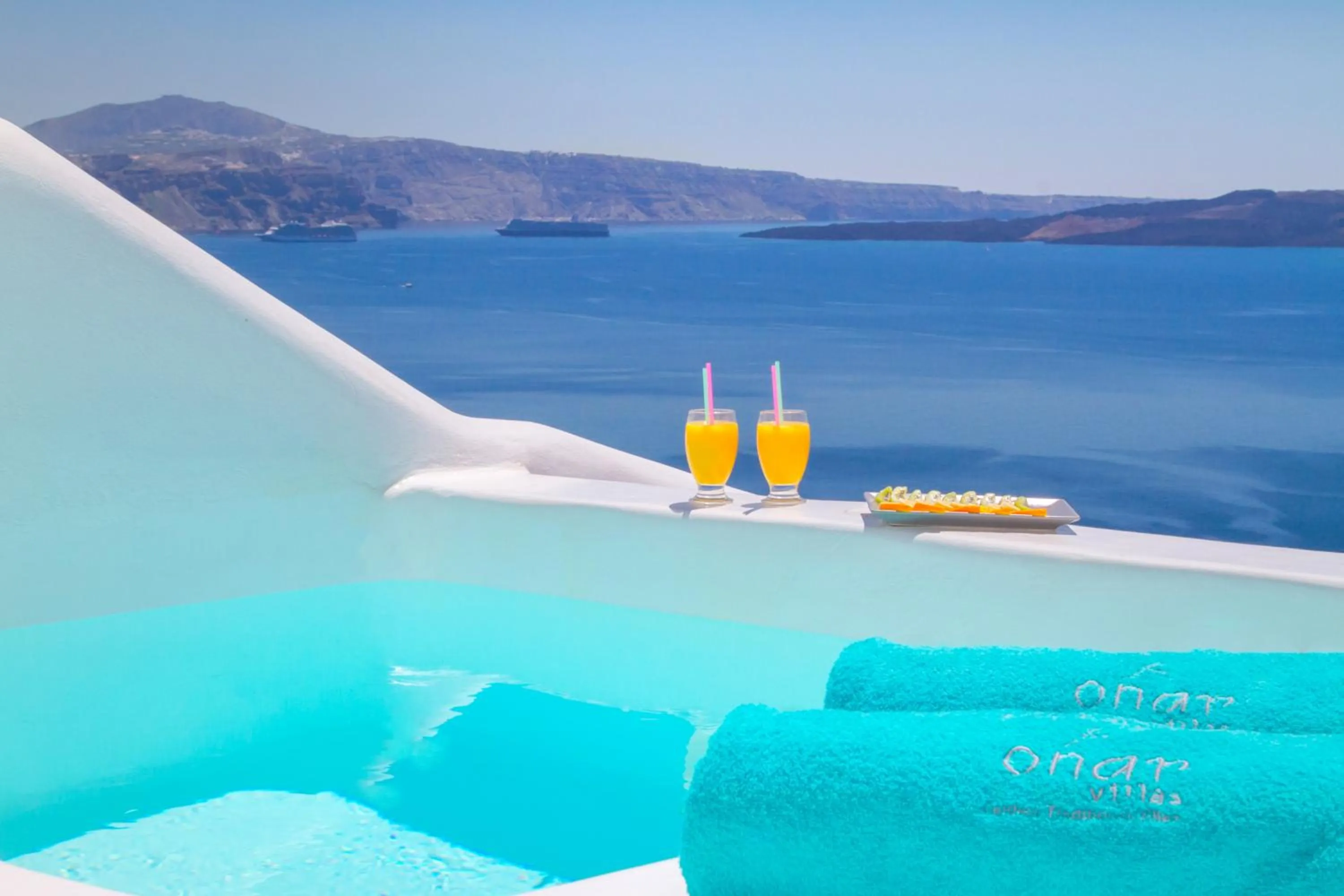 Swimming pool in Onar Villas Oia - Onar Hotels Collection