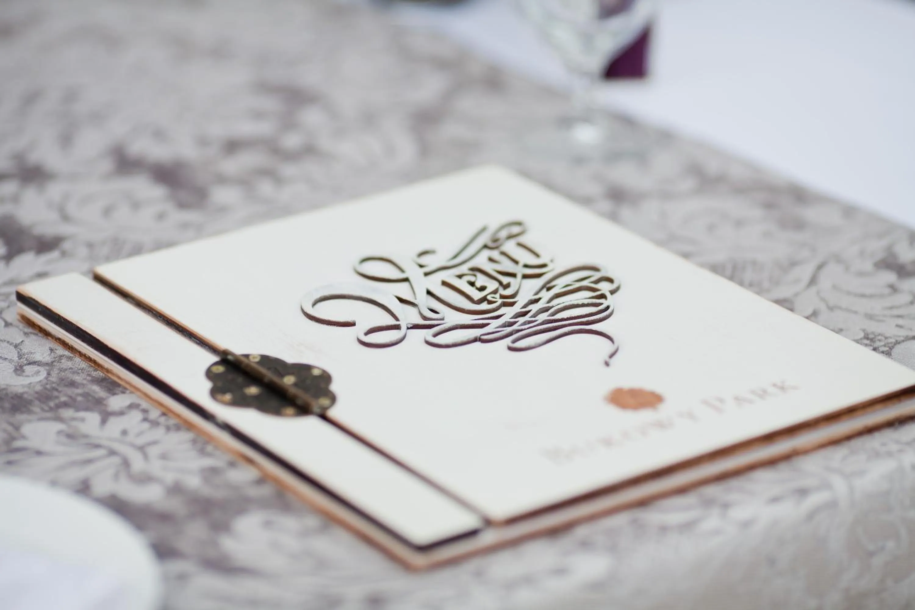 Restaurant/places to eat in Dworek Bukowy Park