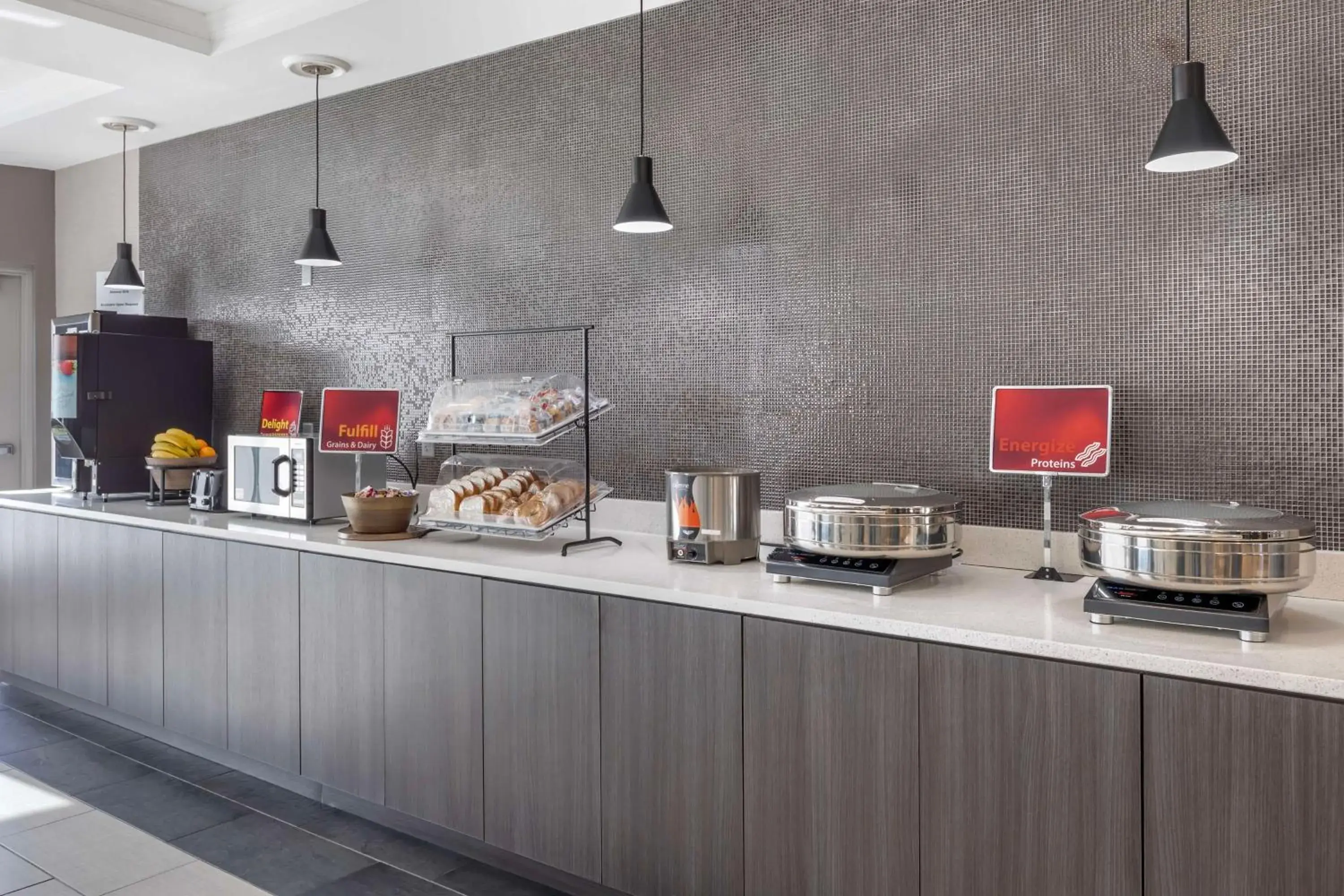 Breakfast in Best Western Plus Stephenville Inn Breakfast in Best Western Plus Stephenville Inn