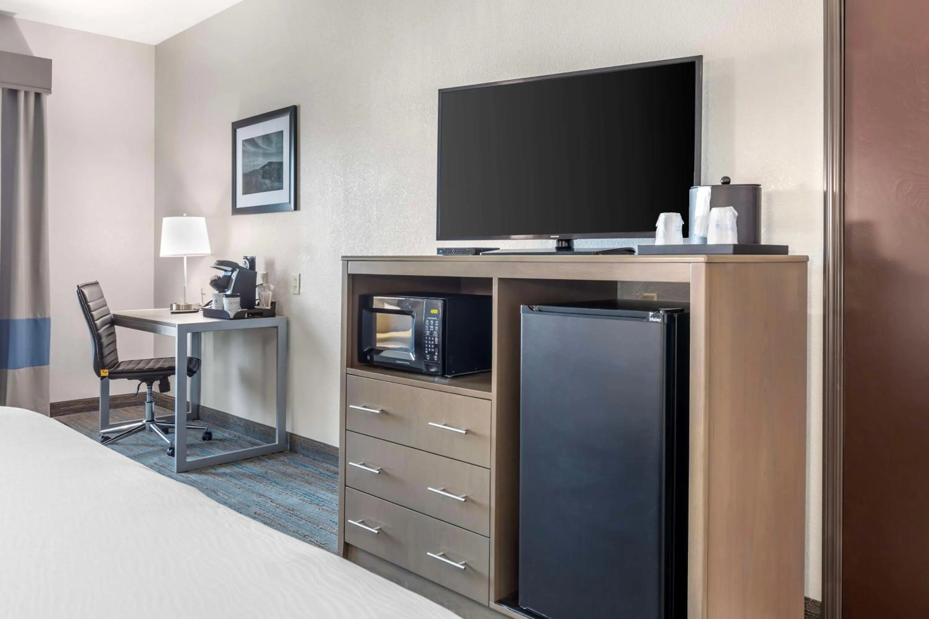 Bedroom in Best Western Plus Stephenville Inn