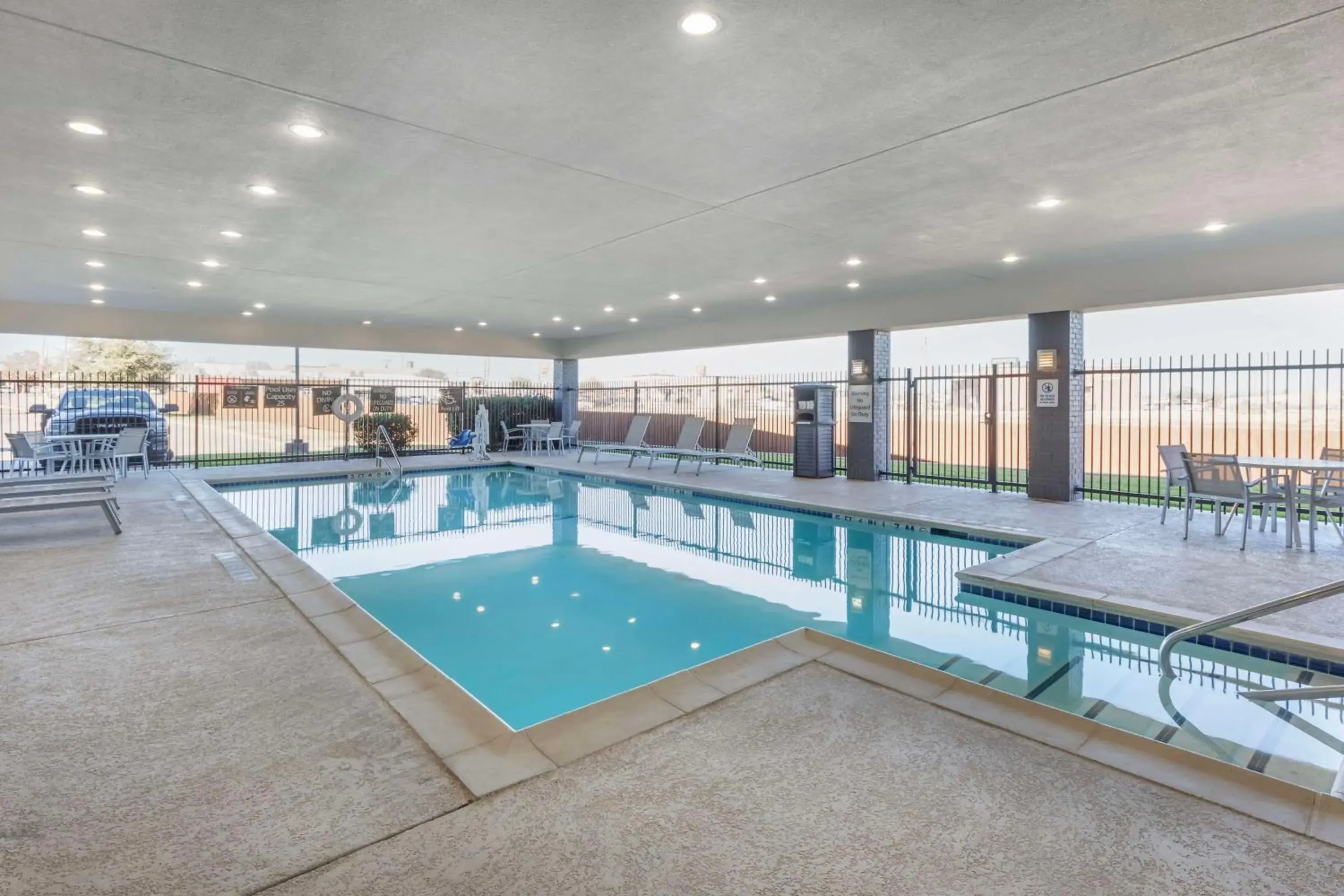 Pool view in Best Western Plus Stephenville Inn Pool view in Best Western Plus Stephenville Inn