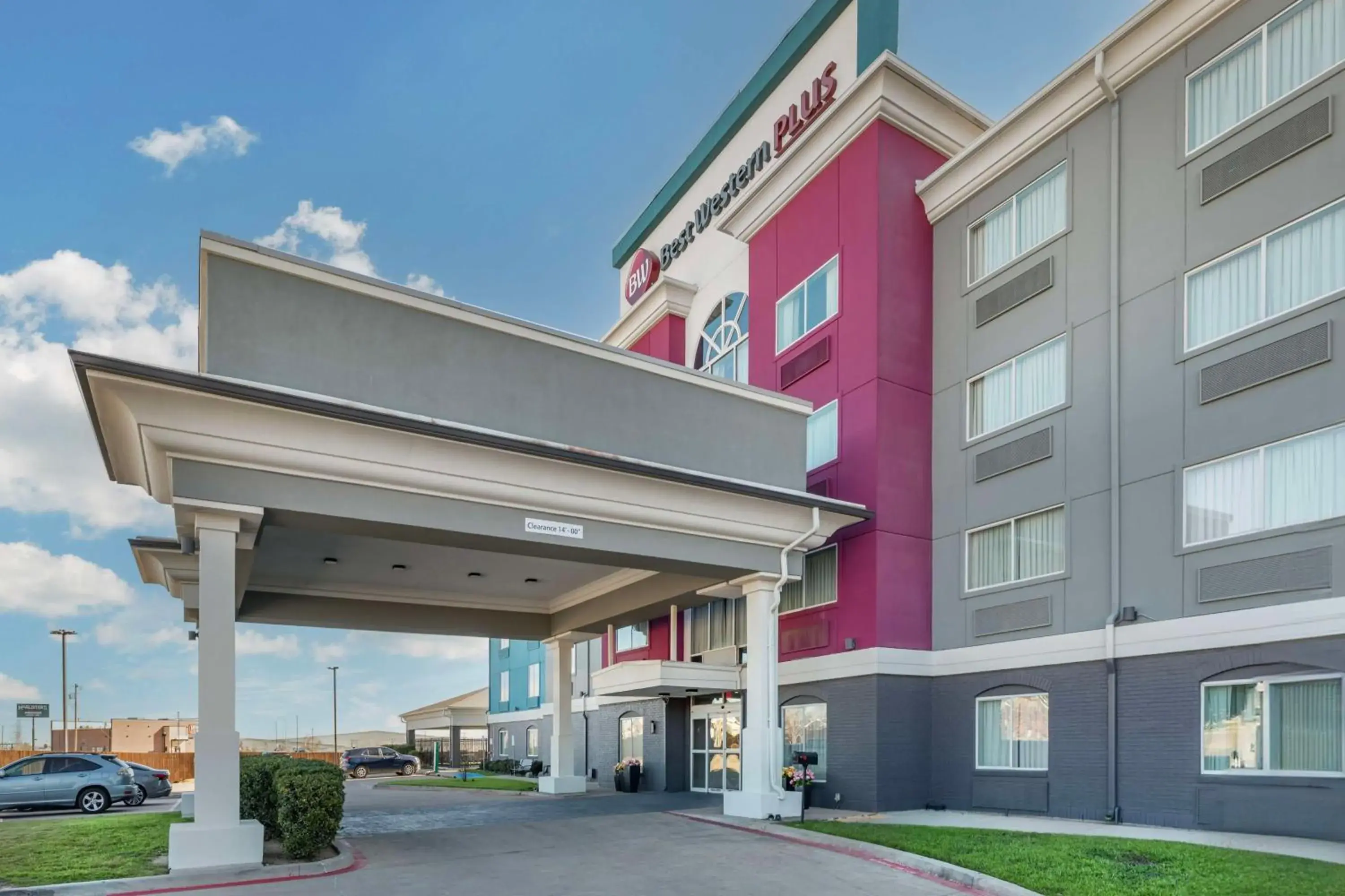Property building in Best Western Plus Stephenville Inn Property building in Best Western Plus Stephenville Inn