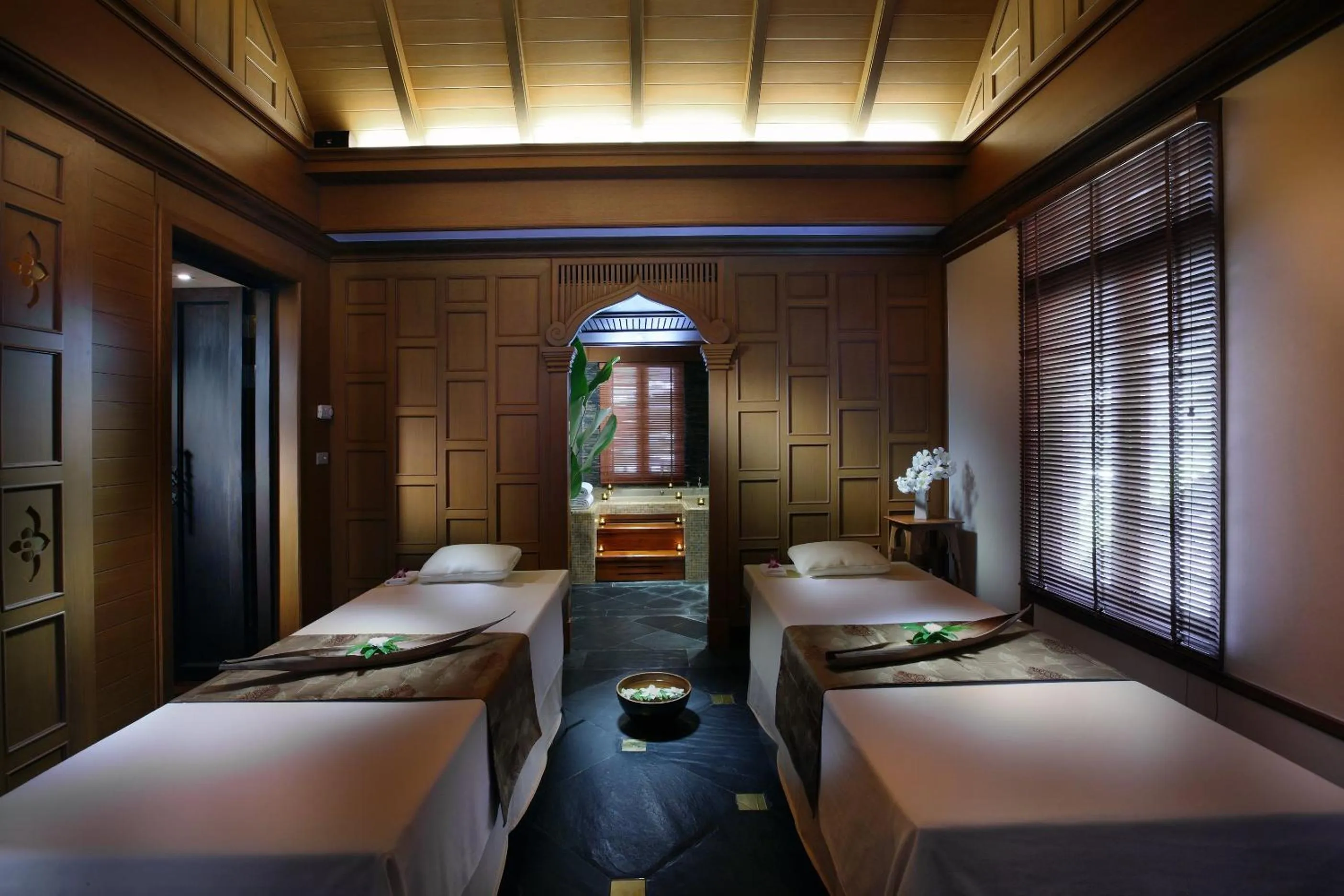 Fitness centre/facilities, Bed in Amari Vogue Krabi