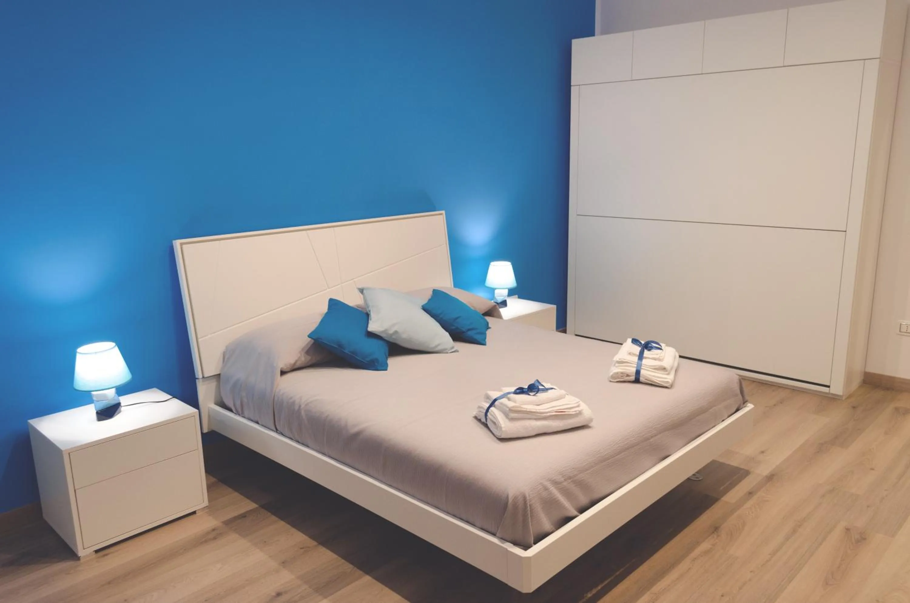 Photo of the whole room, Bed in Mare di Luci