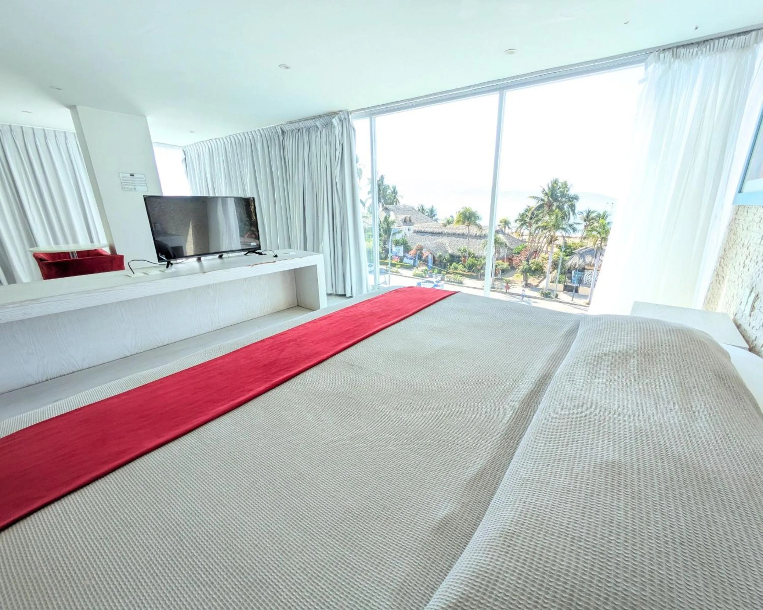 Sea view, Bed in We Hotel Acapulco