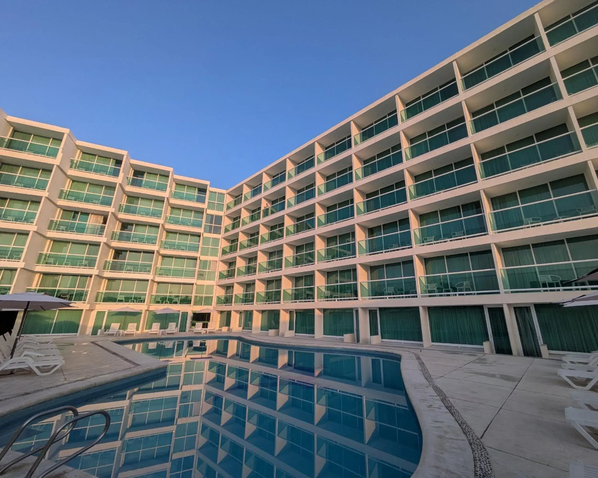 Swimming pool in We Hotel Acapulco Swimming pool in We Hotel Acapulco