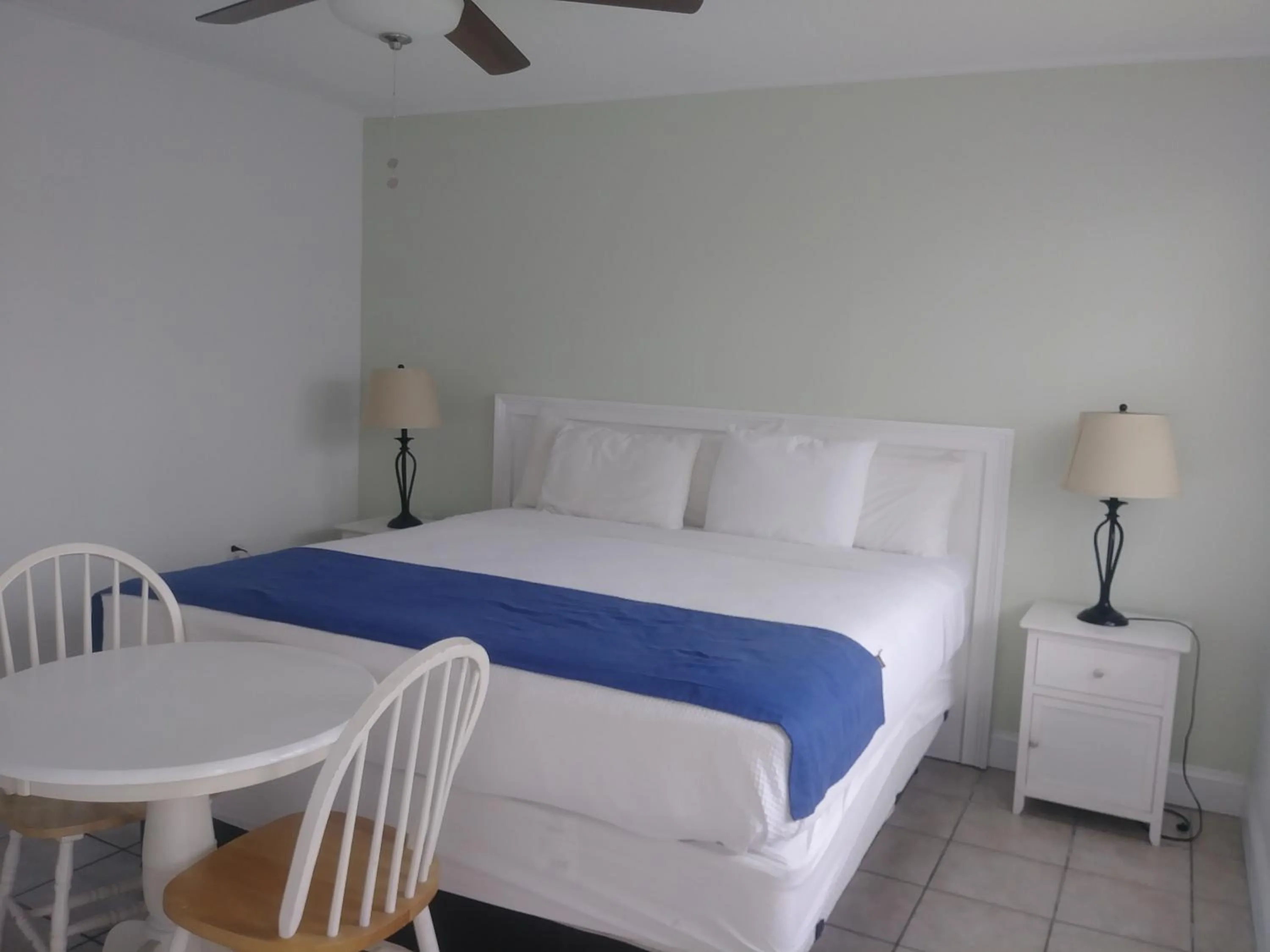 Bed in Kingsail Resort